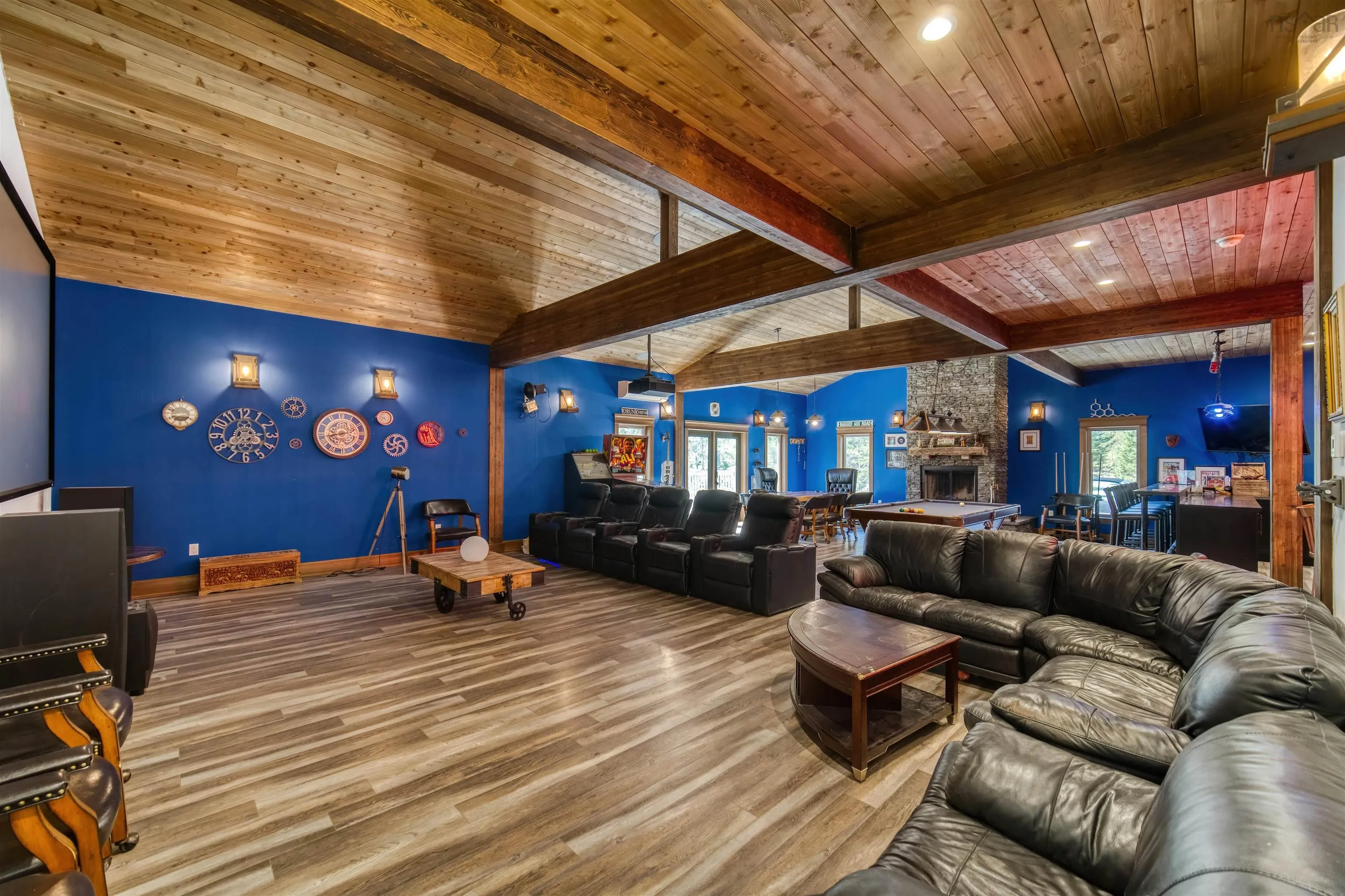 402 Lochmoor Lane, Lake Loon Ns B2w 6c8, 6 Bedrooms Bedrooms, ,6 BathroomsBathrooms,Residential,For Sale,Lochmoor,202510781