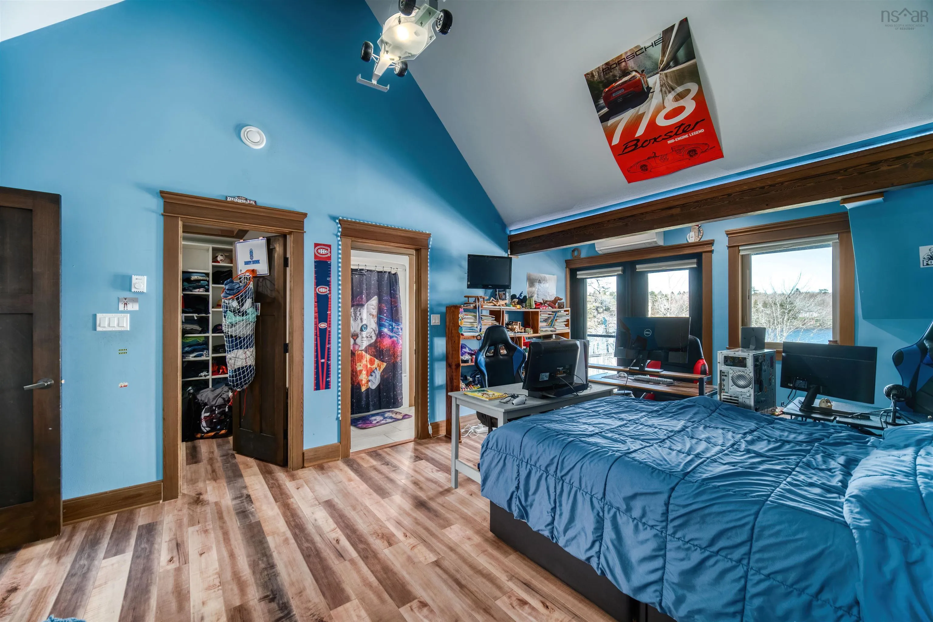 402 Lochmoor Lane, Lake Loon Ns B2w 6c8, 6 Bedrooms Bedrooms, ,6 BathroomsBathrooms,Residential,For Sale,Lochmoor,202510781
