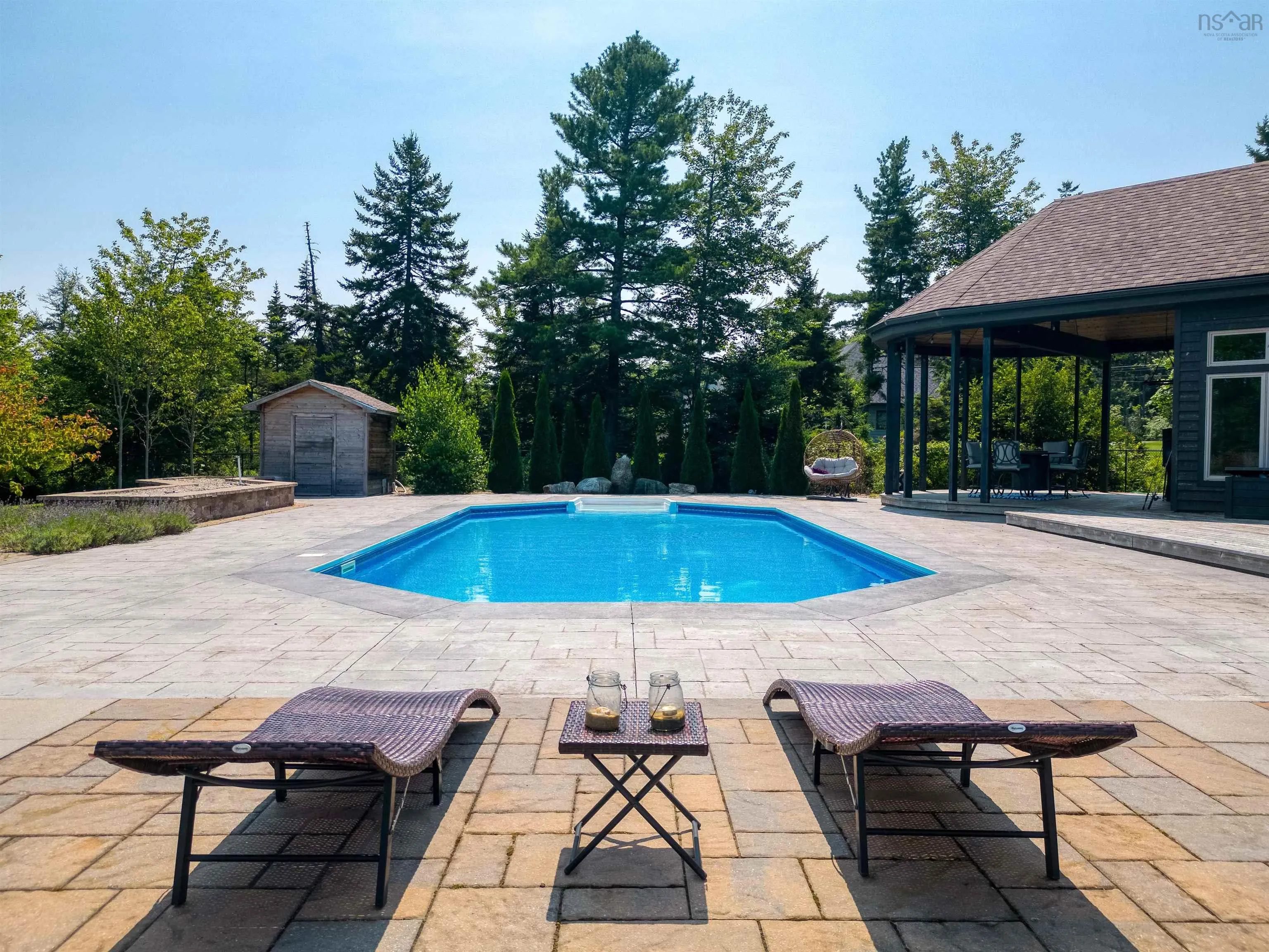 402 Lochmoor Lane, Lake Loon Ns B2w 6c8, 6 Bedrooms Bedrooms, ,6 BathroomsBathrooms,Residential,For Sale,Lochmoor,202510781