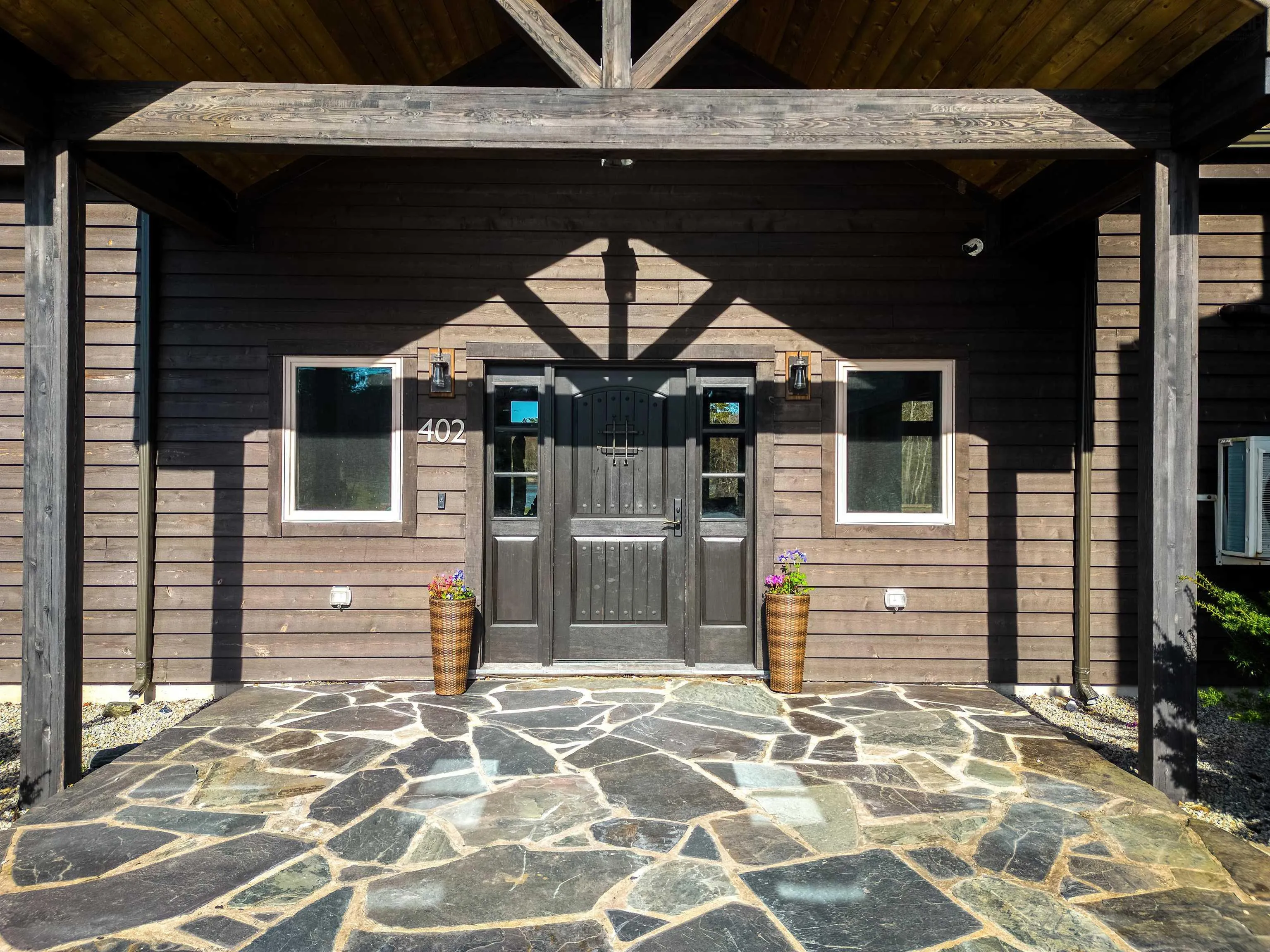 402 Lochmoor Lane, Lake Loon Ns B2w 6c8, 6 Bedrooms Bedrooms, ,6 BathroomsBathrooms,Residential,For Sale,Lochmoor,202510781