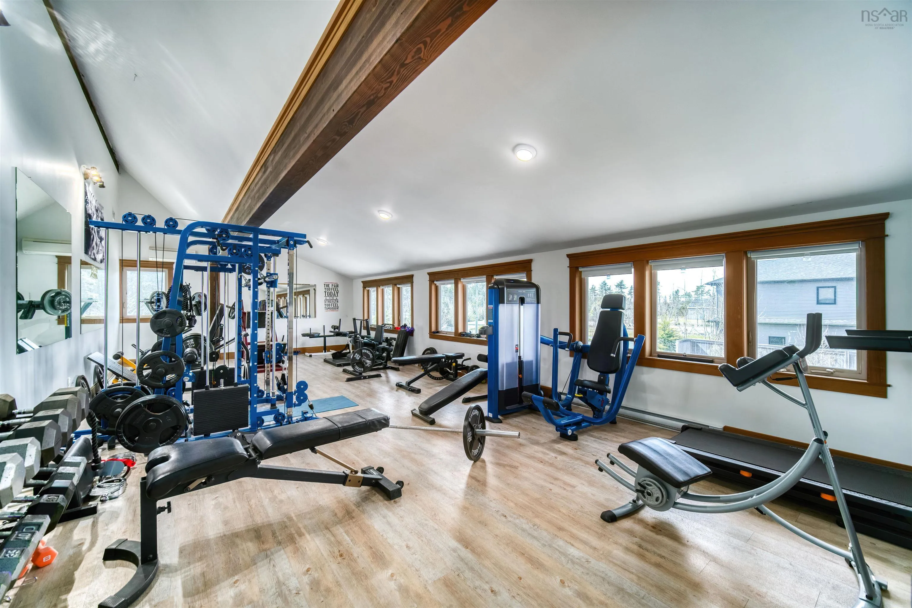 402 Lochmoor Lane, Lake Loon Ns B2w 6c8, 6 Bedrooms Bedrooms, ,6 BathroomsBathrooms,Residential,For Sale,Lochmoor,202510781