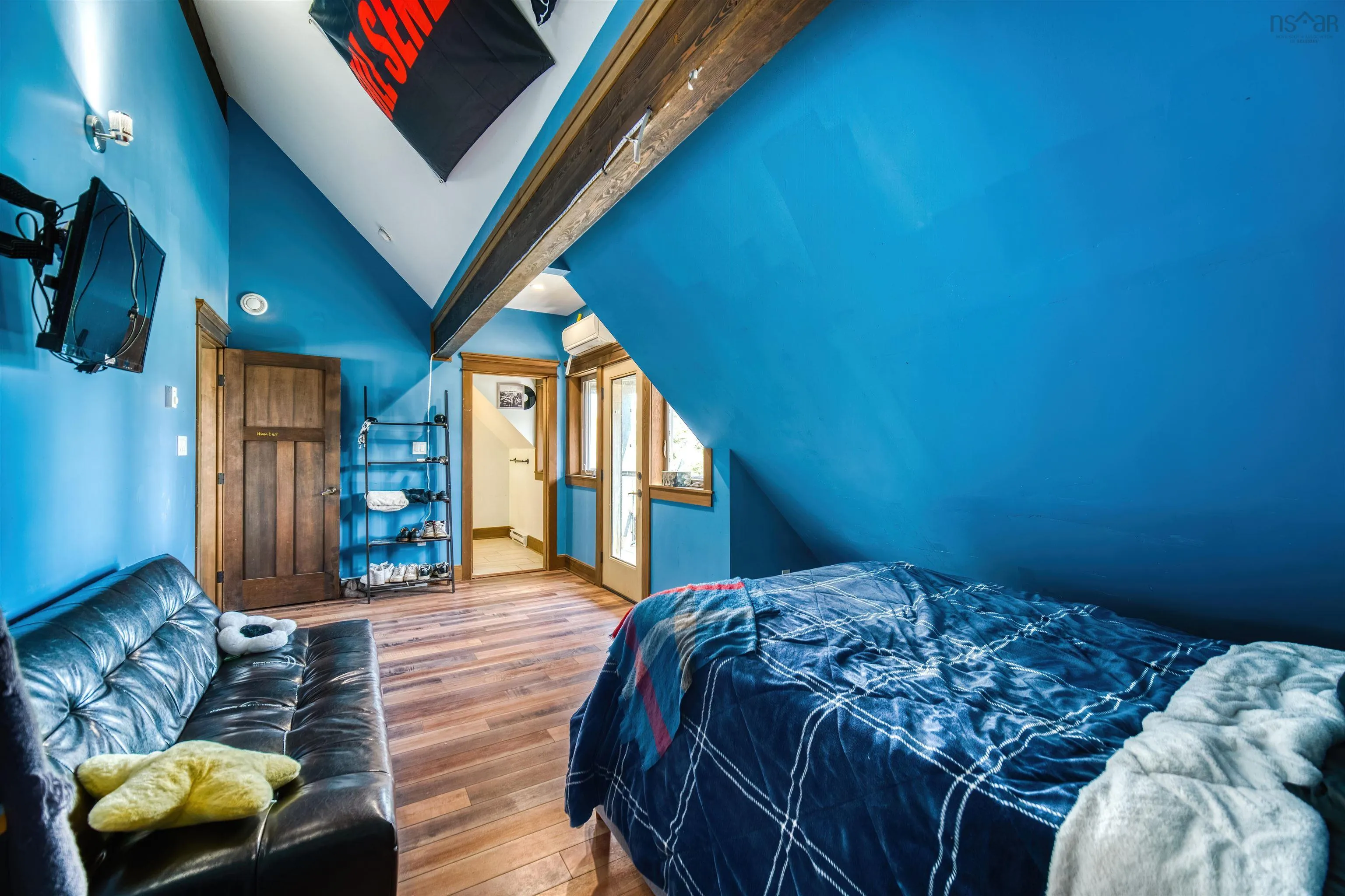 402 Lochmoor Lane, Lake Loon Ns B2w 6c8, 6 Bedrooms Bedrooms, ,6 BathroomsBathrooms,Residential,For Sale,Lochmoor,202510781
