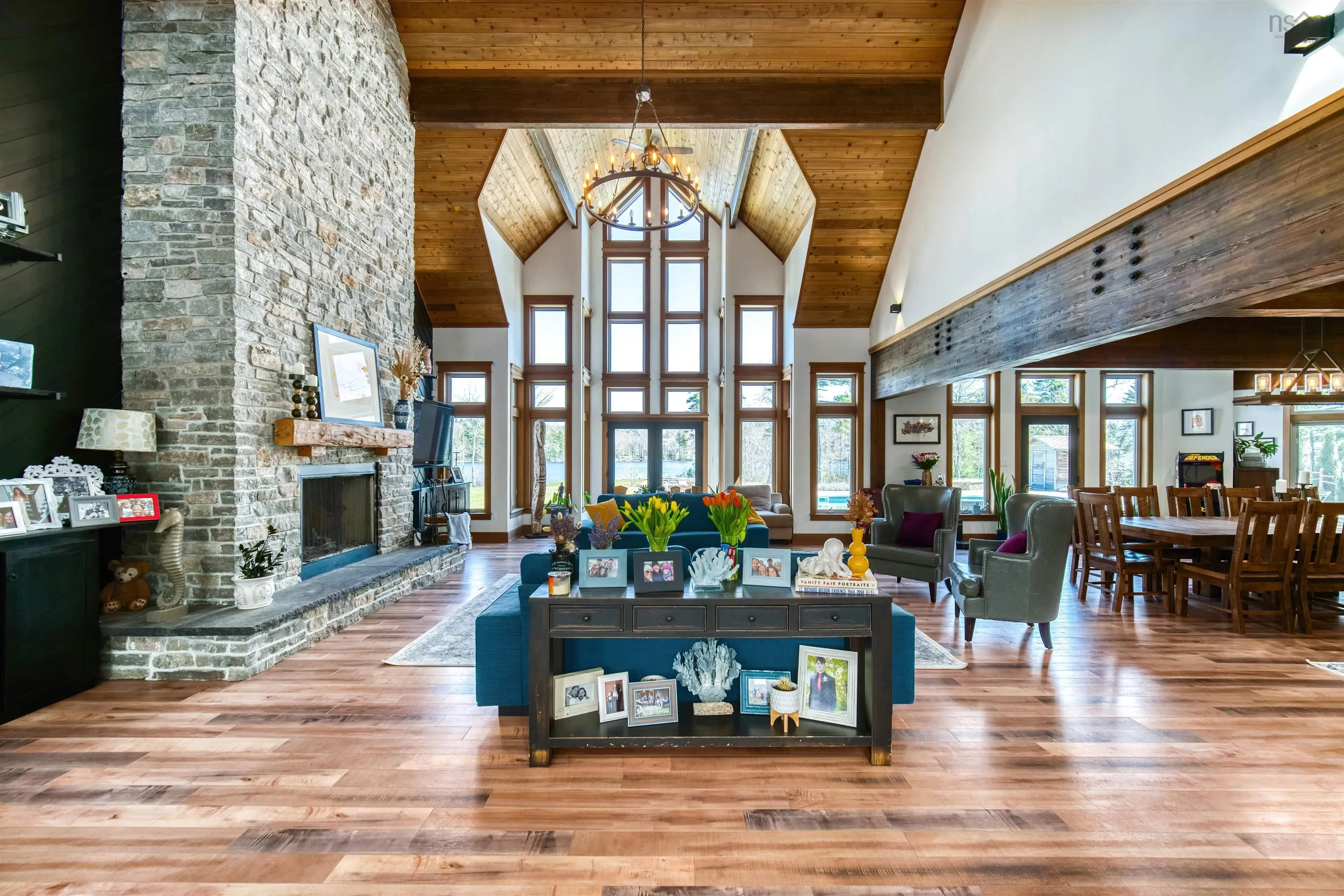 402 Lochmoor Lane, Lake Loon Ns B2w 6c8, 6 Bedrooms Bedrooms, ,6 BathroomsBathrooms,Residential,For Sale,Lochmoor,202510781