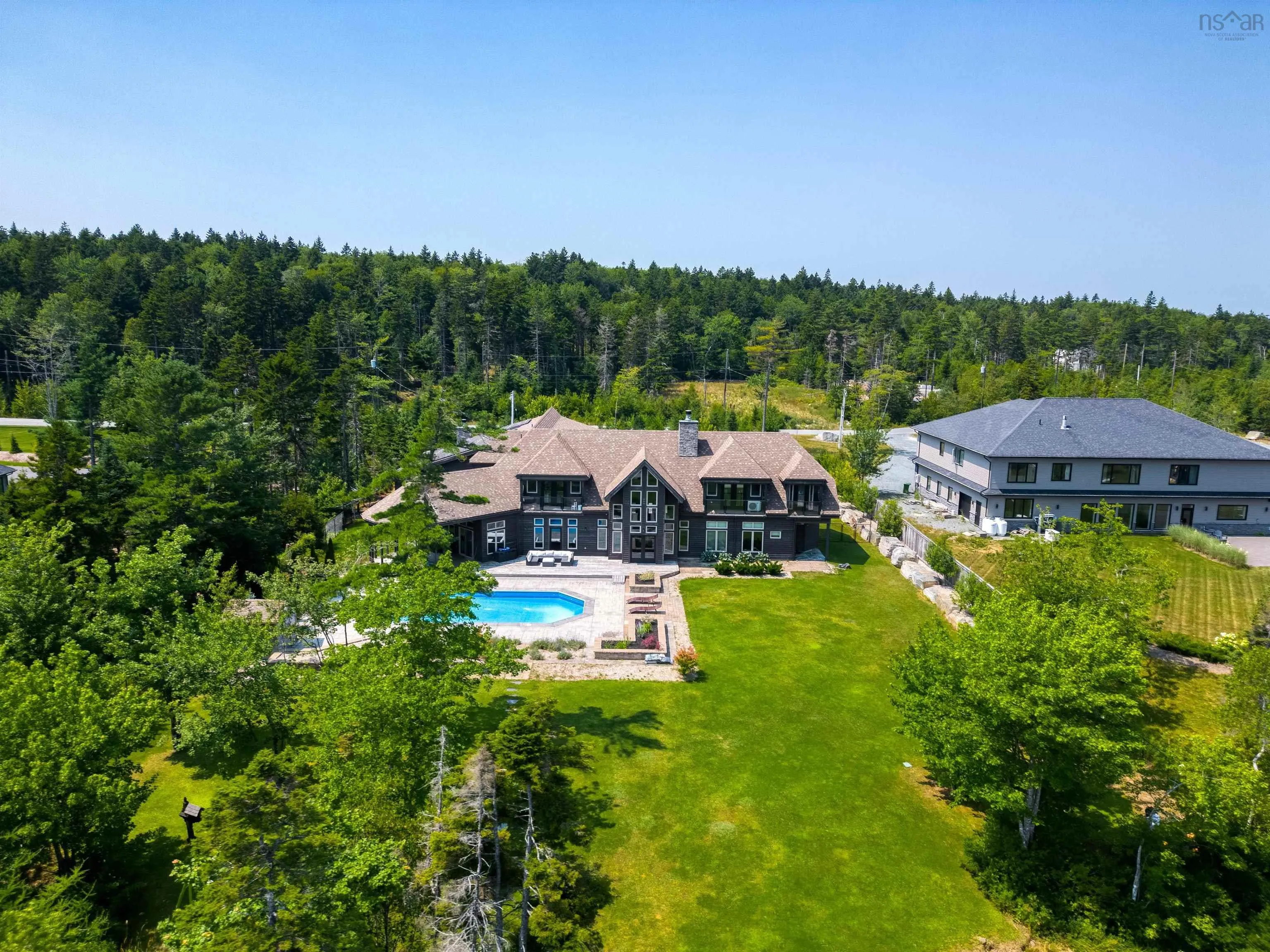 402 Lochmoor Lane, Lake Loon Ns B2w 6c8, 6 Bedrooms Bedrooms, ,6 BathroomsBathrooms,Residential,For Sale,Lochmoor,202510781