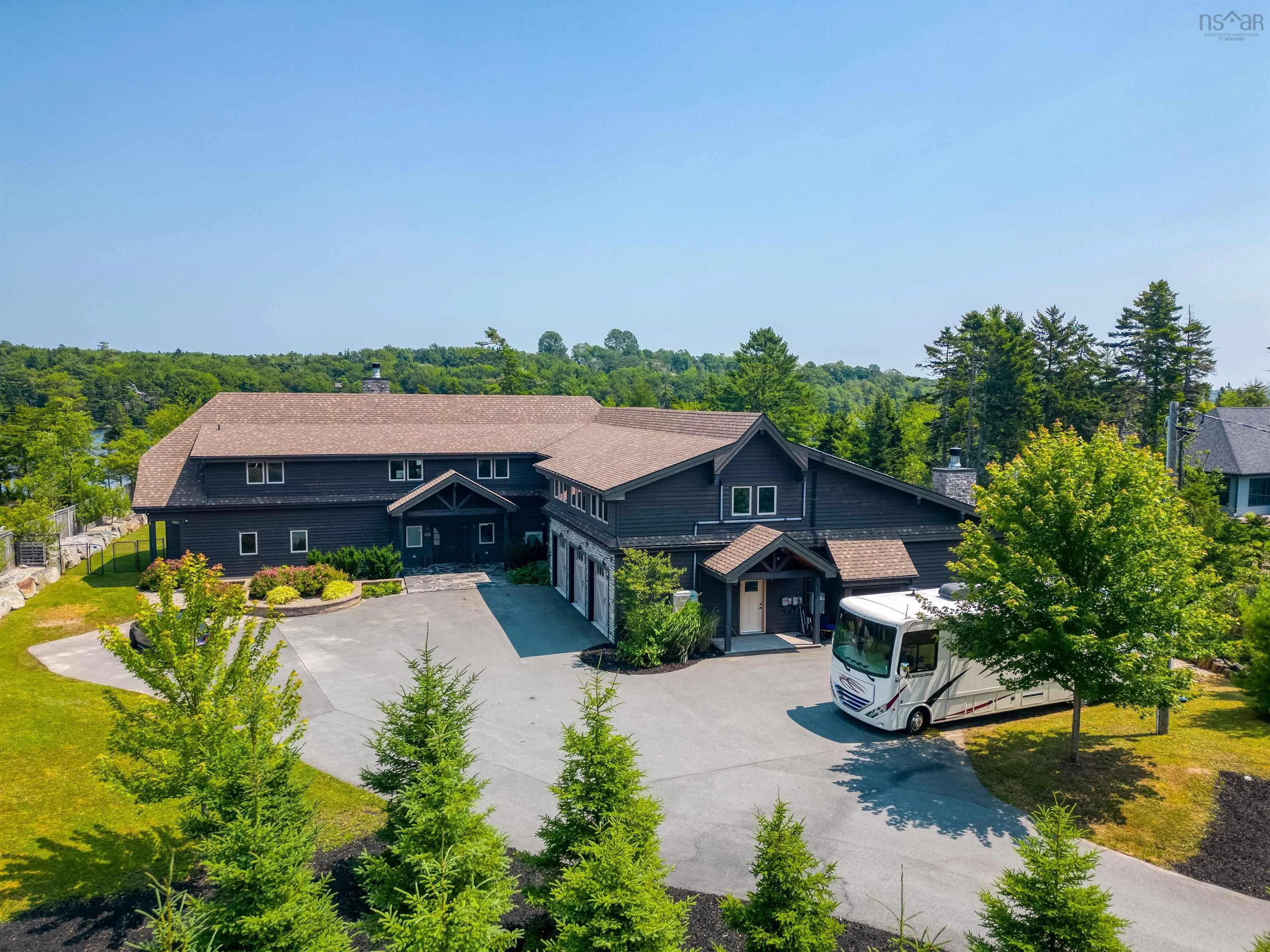 402 Lochmoor Lane, Lake Loon Ns B2w 6c8, 6 Bedrooms Bedrooms, ,6 BathroomsBathrooms,Residential,For Sale,Lochmoor,202510781
