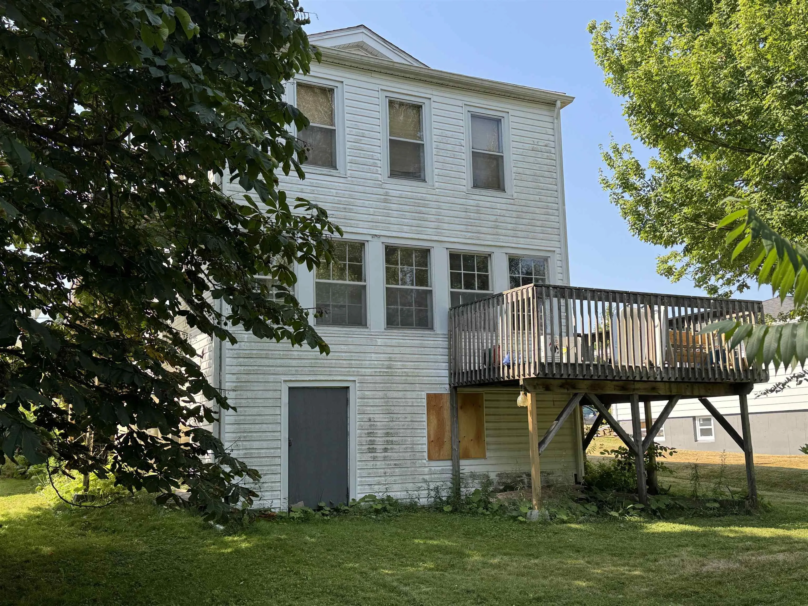 6 Cedar Street, Bedford, NS B4A 2R7, 3 Bedrooms Bedrooms, ,2 BathroomsBathrooms,Residential,For Sale,Cedar,202520418