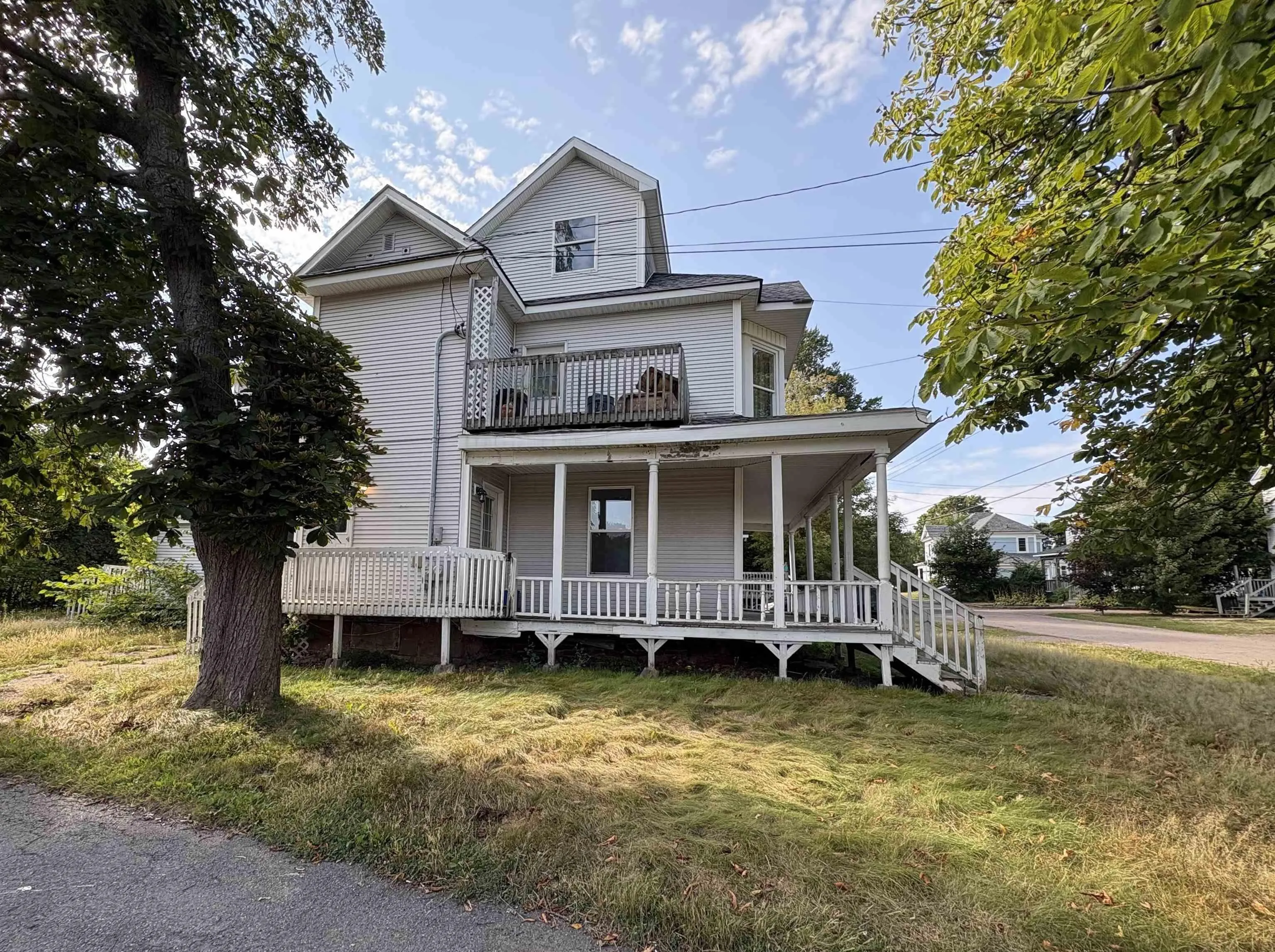 7 Davison Street, Amherst, NS B4H 3B3, ,Residential Income,For Sale,Davison,202522379