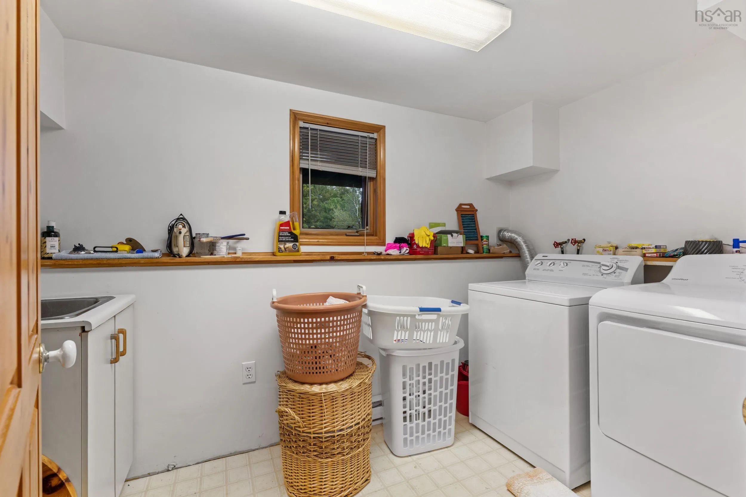 9 Monique Avenue, Dartmouth, NS B3A 4G7, 5 Bedrooms Bedrooms, ,3 BathroomsBathrooms,Residential,For Sale,Monique,202521743