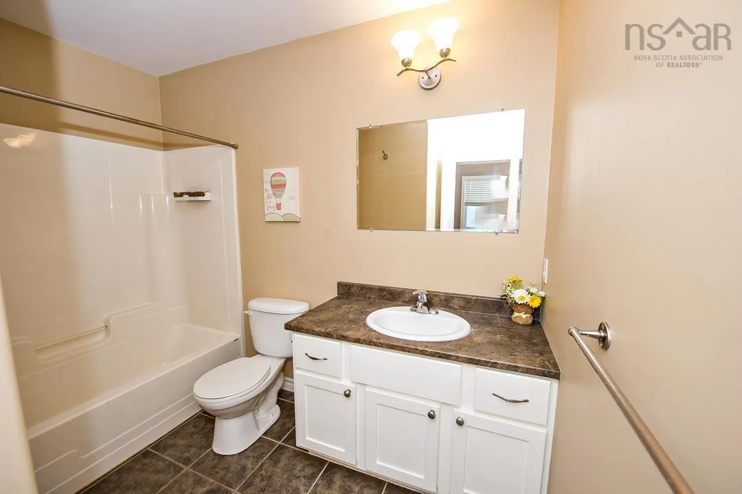 37 Brigadier Court, Halifax, NS B3M 4Y4, 3 Bedrooms Bedrooms, ,4 BathroomsBathrooms,Residential,For Sale,Brigadier,202523731