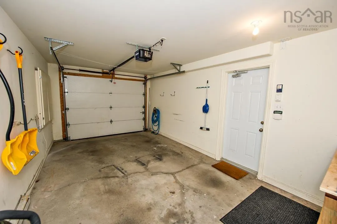 37 Brigadier Court, Halifax, NS B3M 4Y4, 3 Bedrooms Bedrooms, ,4 BathroomsBathrooms,Residential,For Sale,Brigadier,202523731