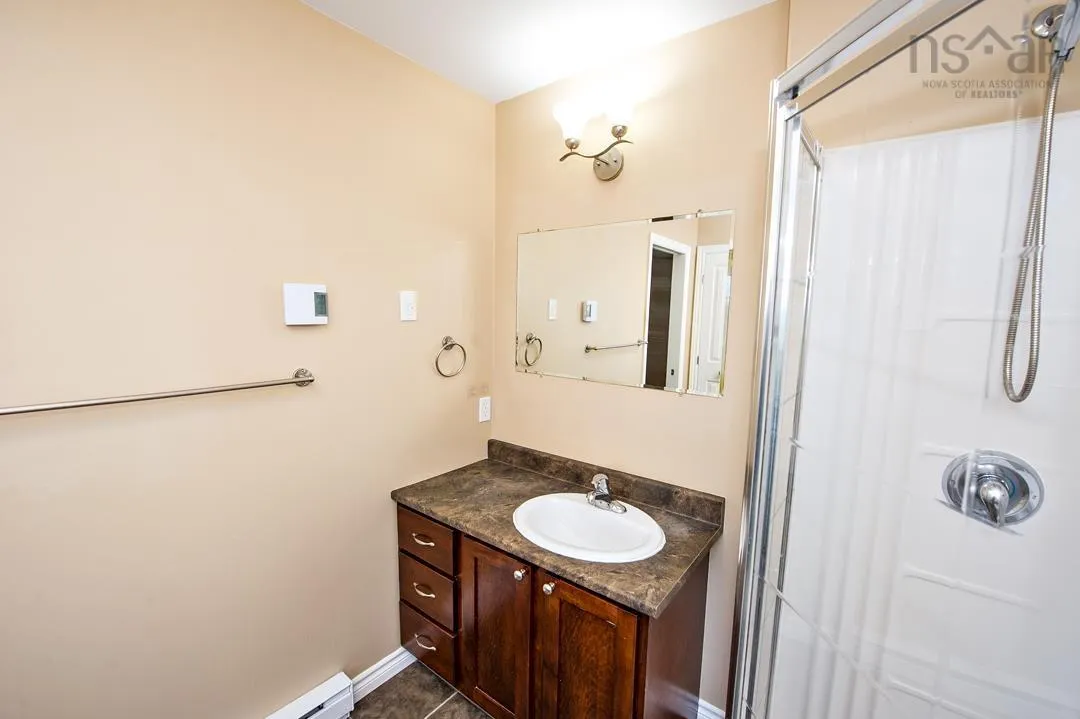37 Brigadier Court, Halifax, NS B3M 4Y4, 3 Bedrooms Bedrooms, ,4 BathroomsBathrooms,Residential,For Sale,Brigadier,202523731