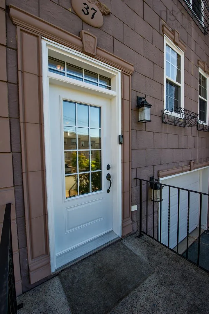 37 Brigadier Court, Halifax, NS B3M 4Y4, 3 Bedrooms Bedrooms, ,4 BathroomsBathrooms,Residential,For Sale,Brigadier,202523731