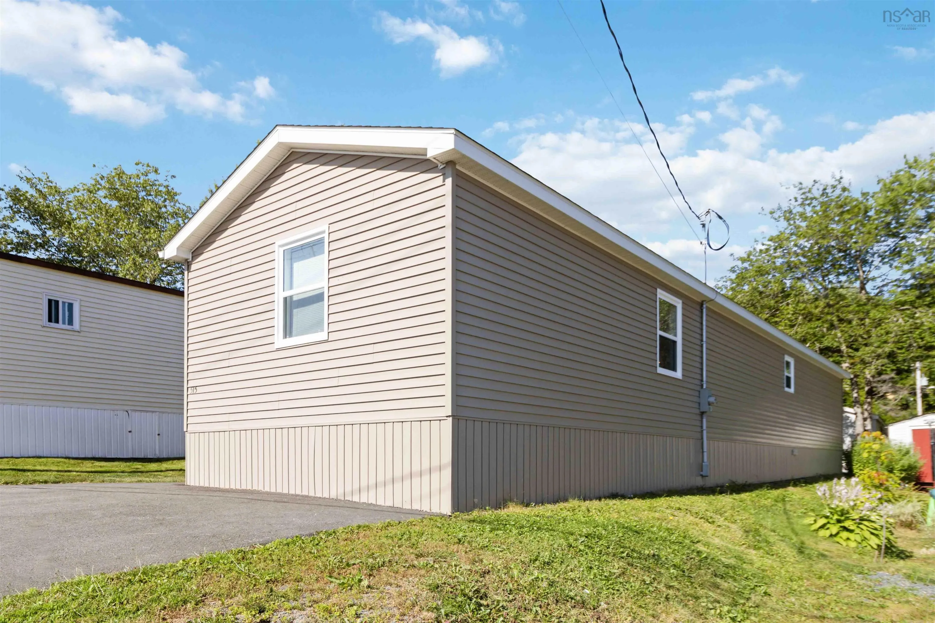 515 Thorn Avenue, Beaver Bank, NS B4E 1P5, 3 Bedrooms Bedrooms, ,2 BathroomsBathrooms,Residential,For Sale,Thorn,202519962