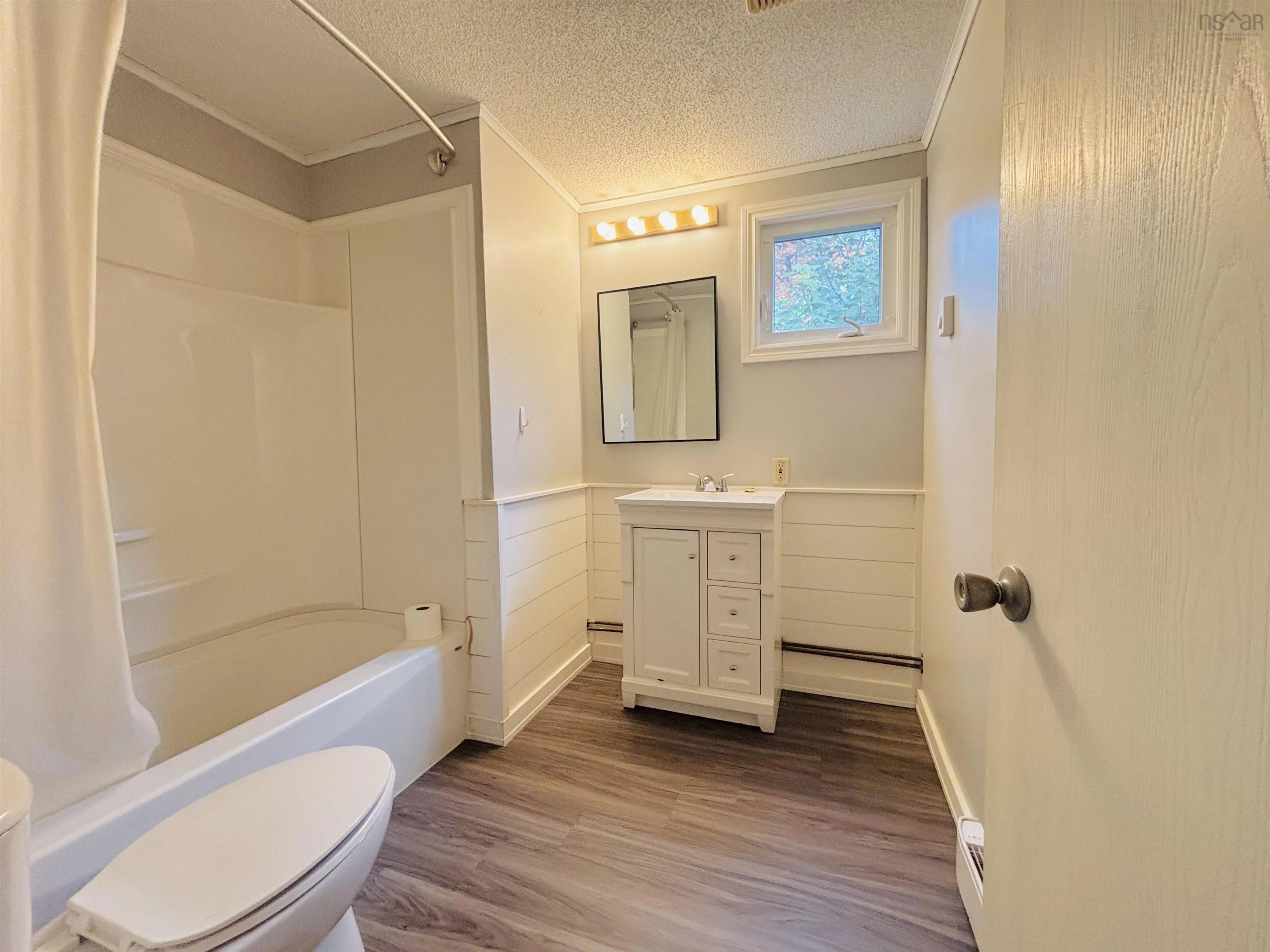 12 Joshua Street, Enfield, NS B2T 1K4, 2 Bedrooms Bedrooms, ,1 BathroomBathrooms,Residential,For Sale,Joshua,202525671
