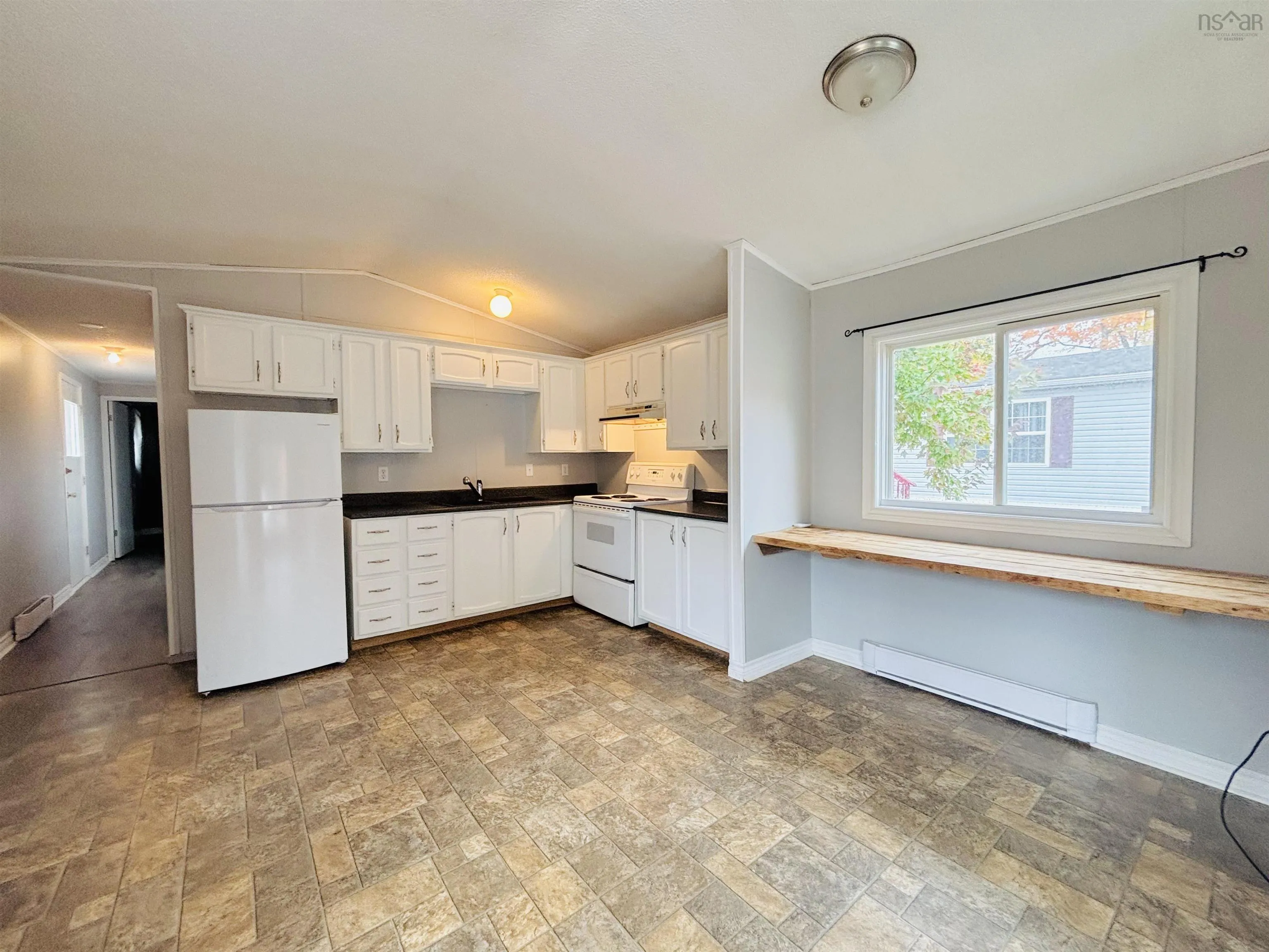 12 Joshua Street, Enfield, NS B2T 1K4, 2 Bedrooms Bedrooms, ,1 BathroomBathrooms,Residential,For Sale,Joshua,202525671
