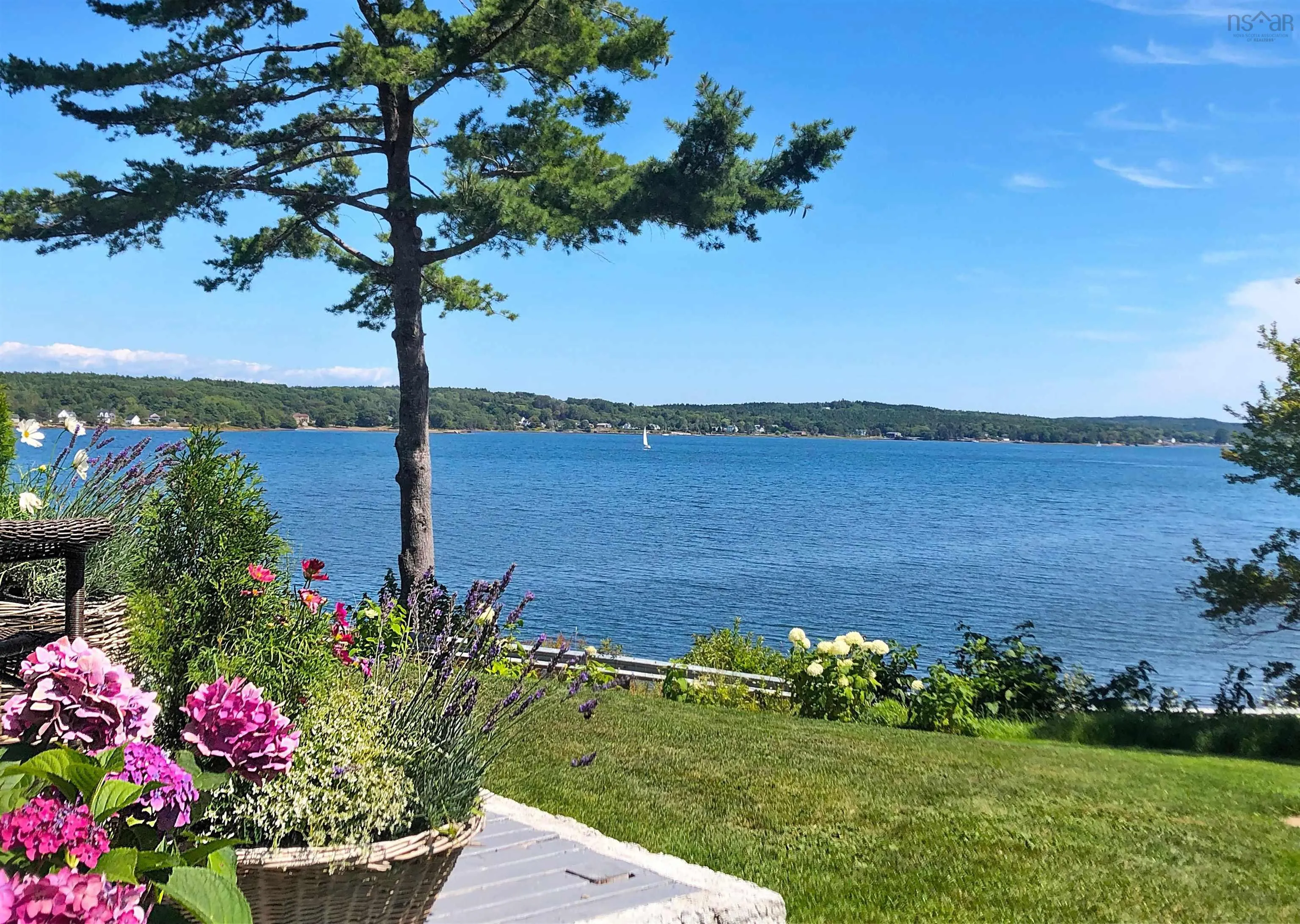 48 Pentz Road, Lunenburg, NS B0R 1G0, 2 Bedrooms Bedrooms, ,2 BathroomsBathrooms,Residential,For Sale,Pentz,202521653