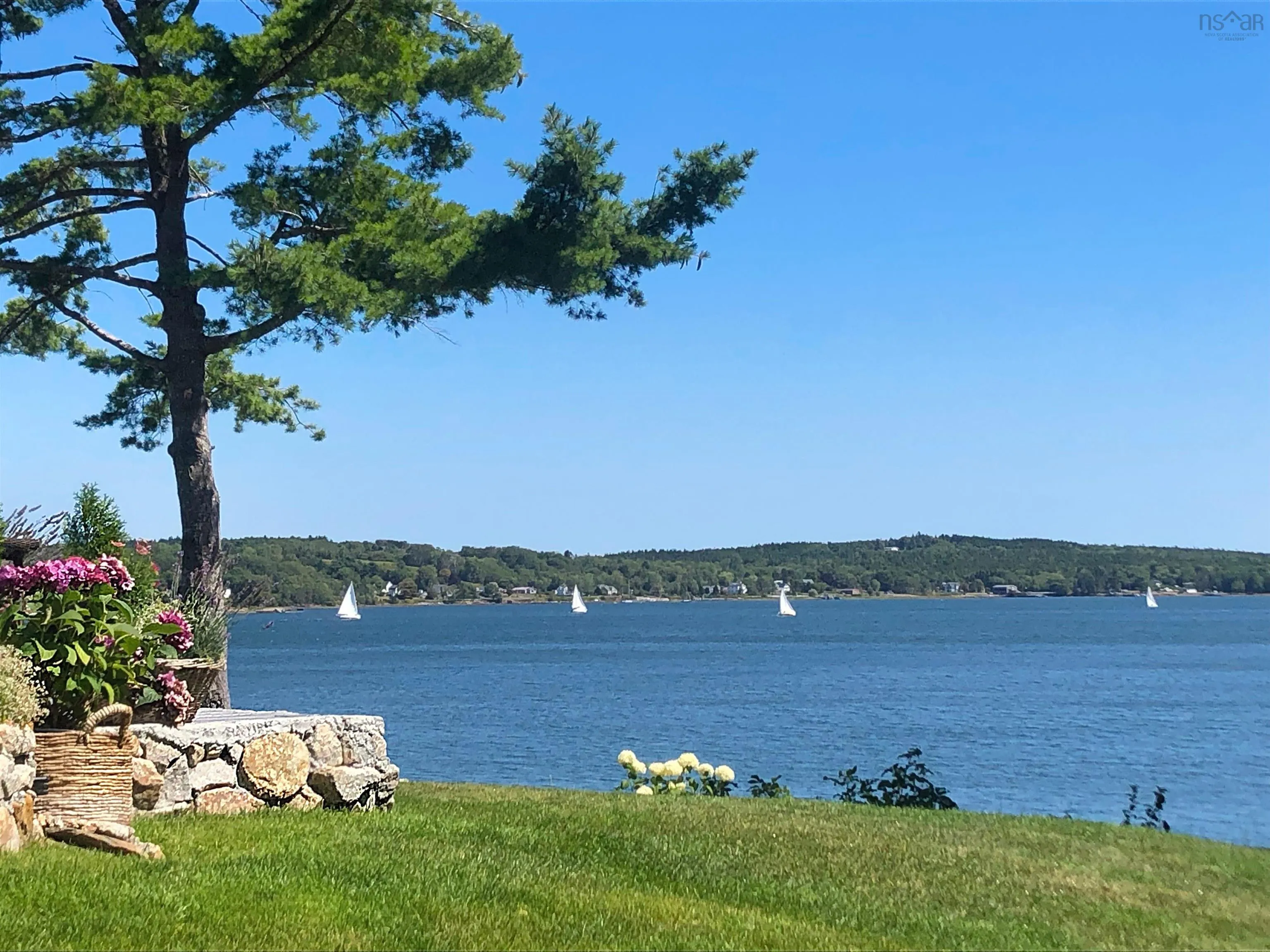 48 Pentz Road, Lunenburg, NS B0R 1G0, 2 Bedrooms Bedrooms, ,2 BathroomsBathrooms,Residential,For Sale,Pentz,202521653