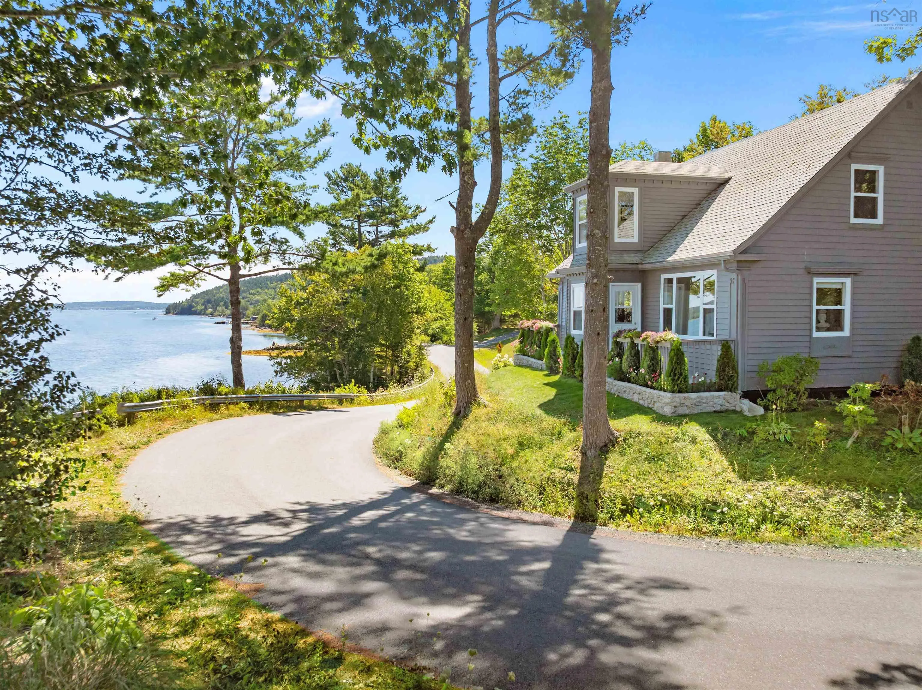 48 Pentz Road, Lunenburg, NS B0R 1G0, 2 Bedrooms Bedrooms, ,2 BathroomsBathrooms,Residential,For Sale,Pentz,202521653
