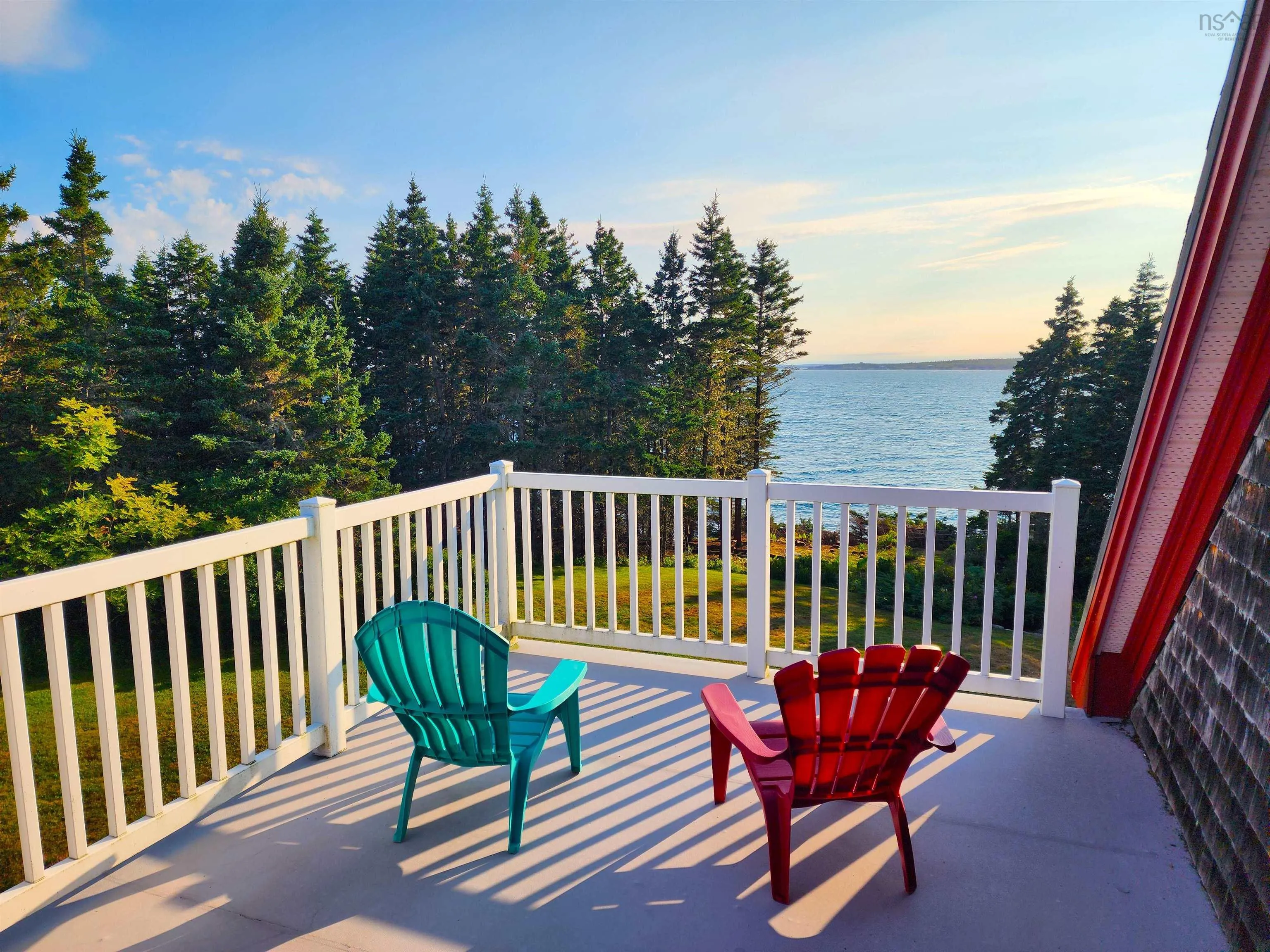 20 Pierce Point Road, Western Head, NS B0T 1K0, 3 Bedrooms Bedrooms, ,4 BathroomsBathrooms,Residential,For Sale,Pierce Point,202521986