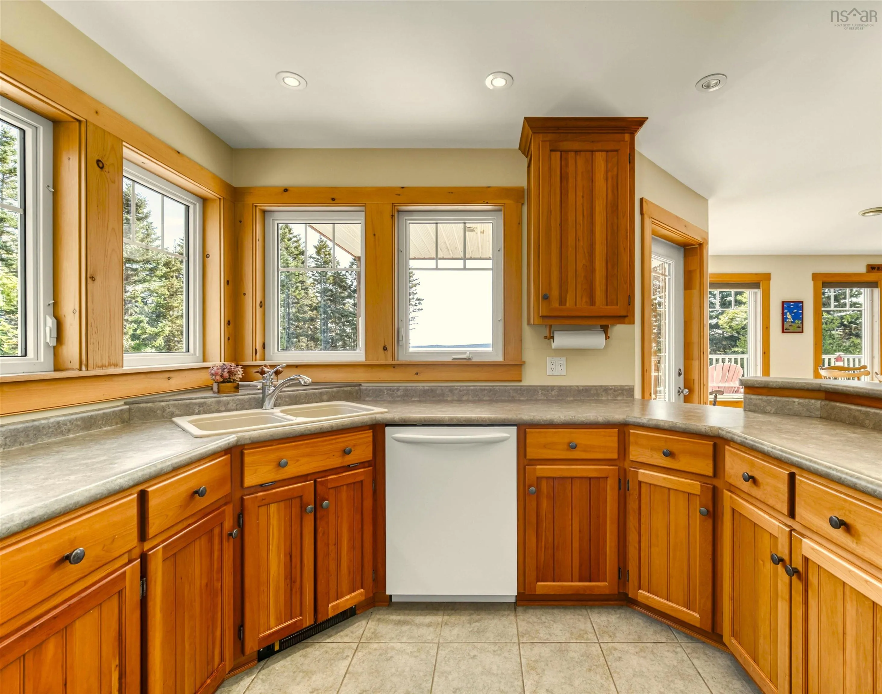 20 Pierce Point Road, Western Head, NS B0T 1K0, 3 Bedrooms Bedrooms, ,4 BathroomsBathrooms,Residential,For Sale,Pierce Point,202521986