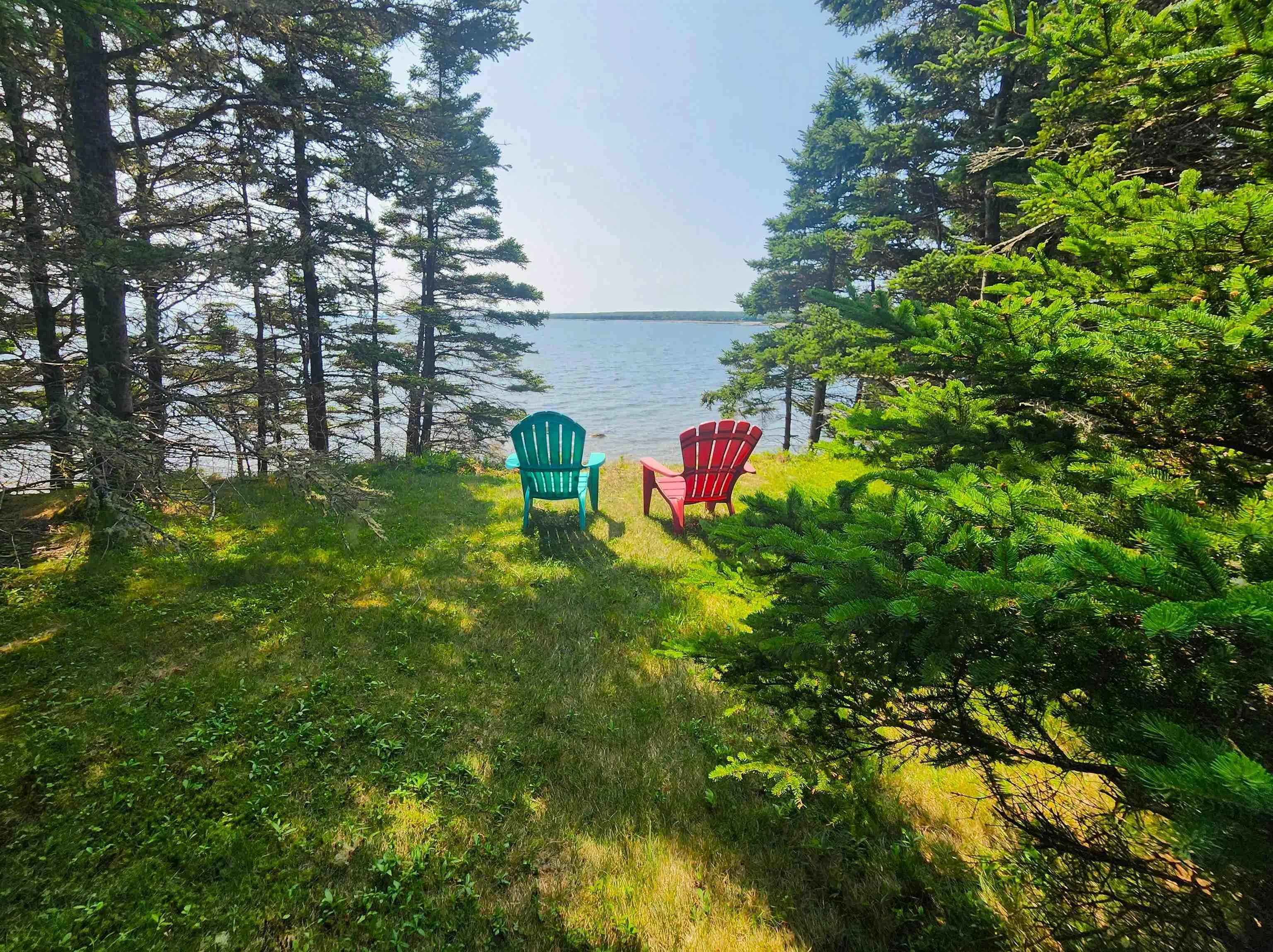 20 Pierce Point Road, Western Head, NS B0T 1K0, 3 Bedrooms Bedrooms, ,4 BathroomsBathrooms,Residential,For Sale,Pierce Point,202521986