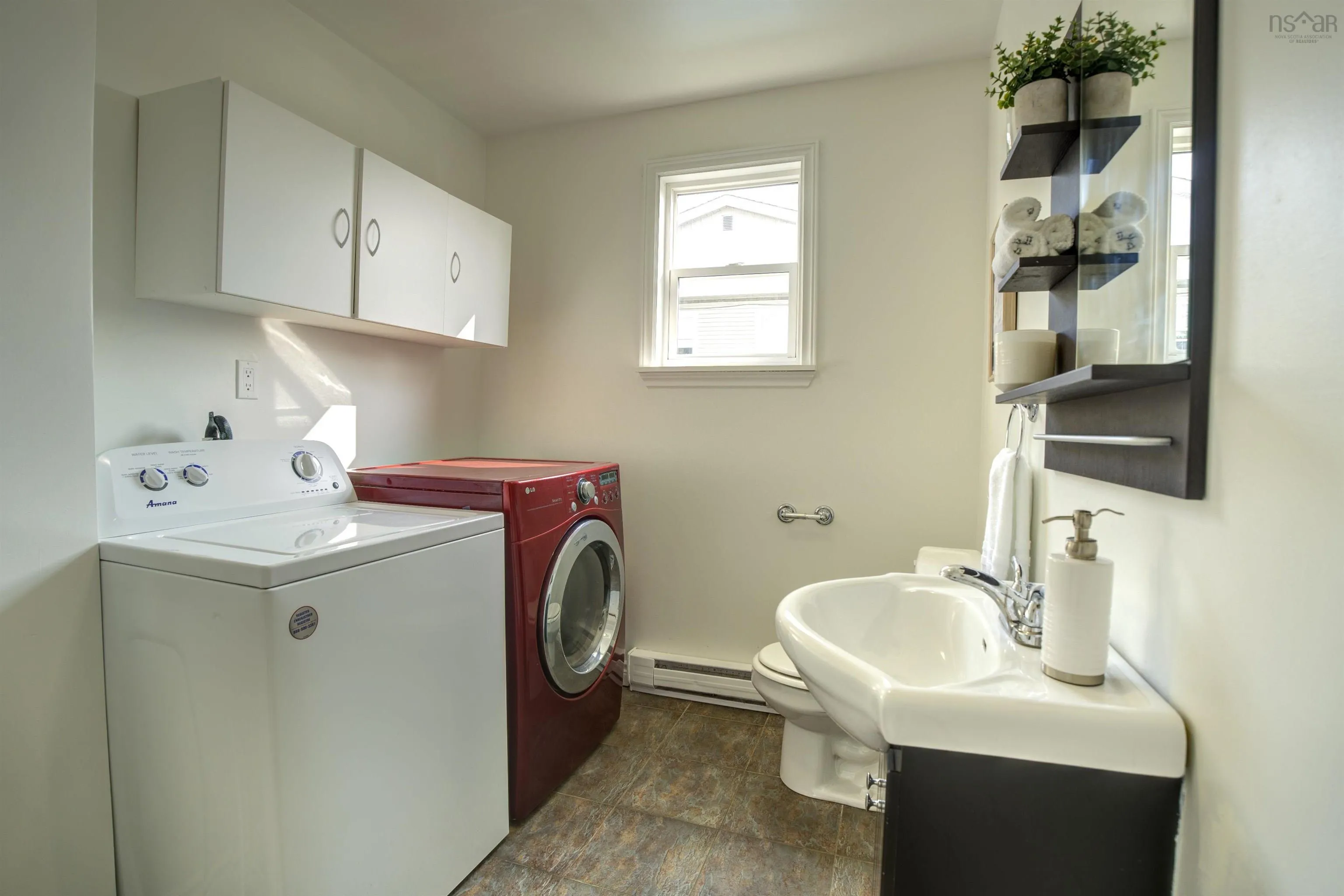30 Woodcrest Avenue, Halifax, NS B3R 1C4, 5 Bedrooms Bedrooms, ,3 BathroomsBathrooms,Residential,For Sale,Woodcrest,202517661