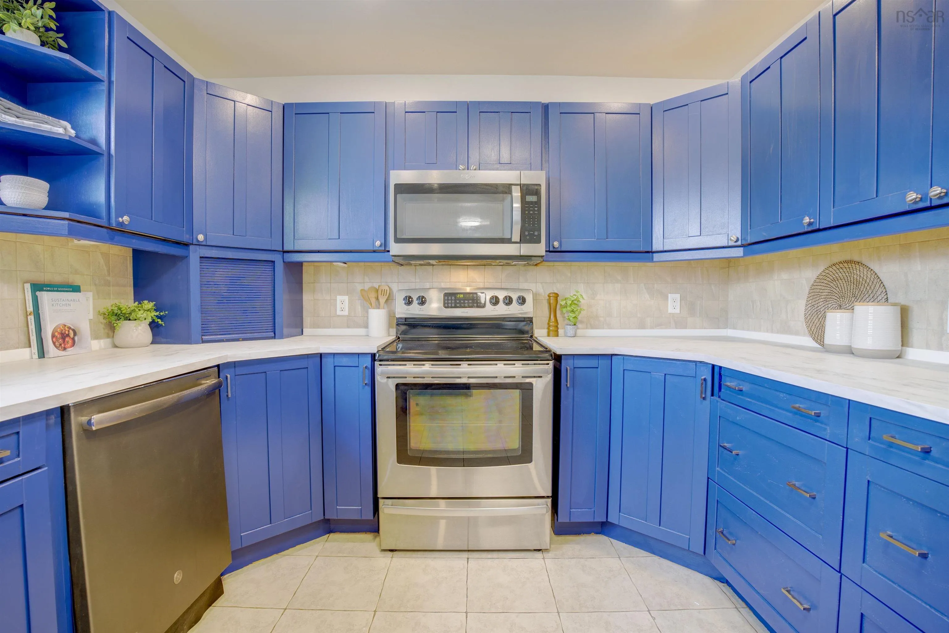 30 Woodcrest Avenue, Halifax, NS B3R 1C4, 5 Bedrooms Bedrooms, ,3 BathroomsBathrooms,Residential,For Sale,Woodcrest,202517661