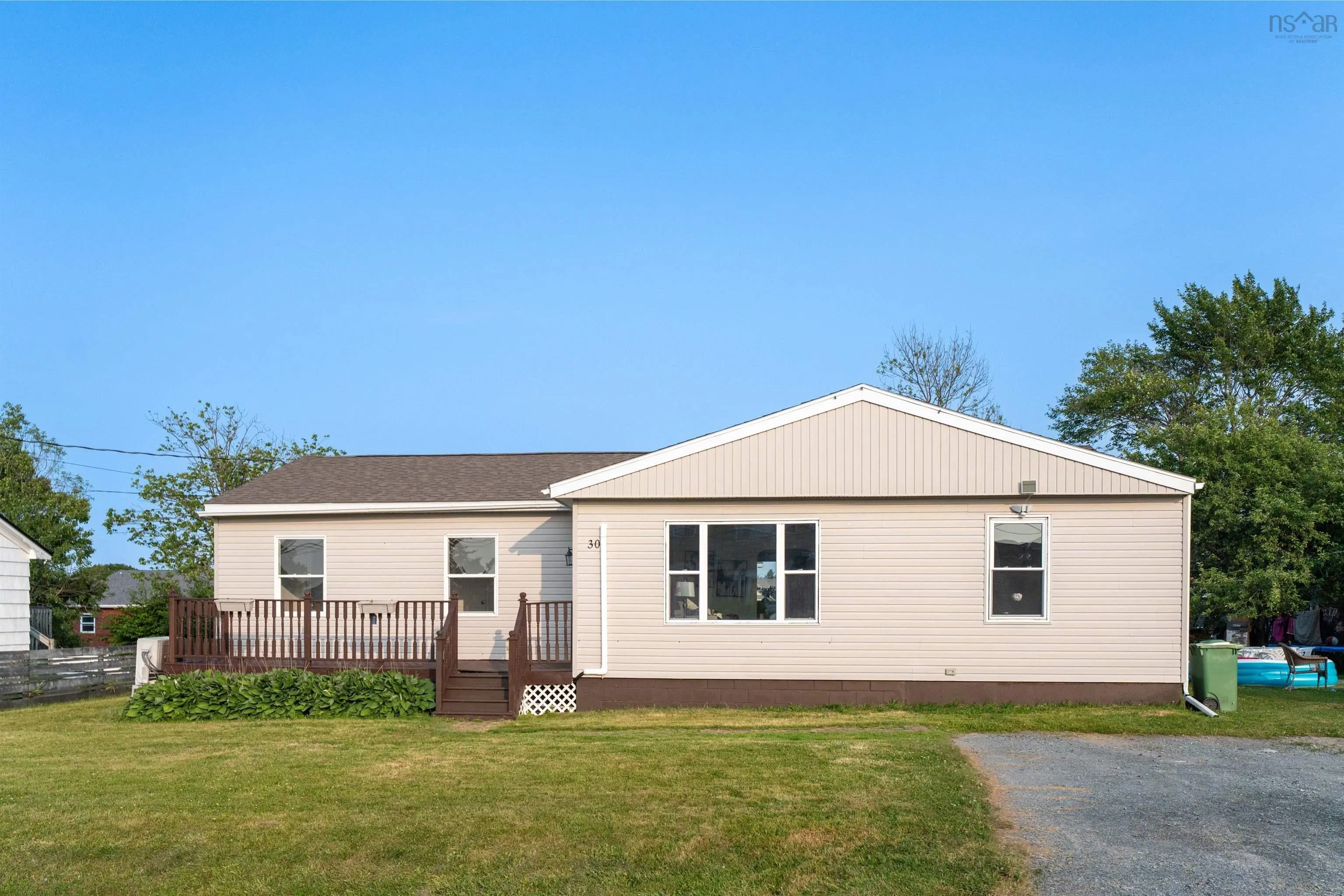 30 Woodcrest Avenue, Halifax, NS B3R 1C4, 5 Bedrooms Bedrooms, ,3 BathroomsBathrooms,Residential,For Sale,Woodcrest,202517661