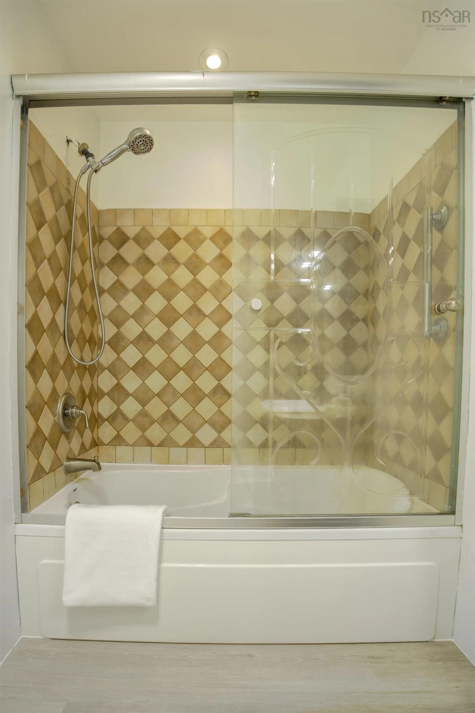 30 Woodcrest Avenue, Halifax, NS B3R 1C4, 5 Bedrooms Bedrooms, ,3 BathroomsBathrooms,Residential,For Sale,Woodcrest,202517661
