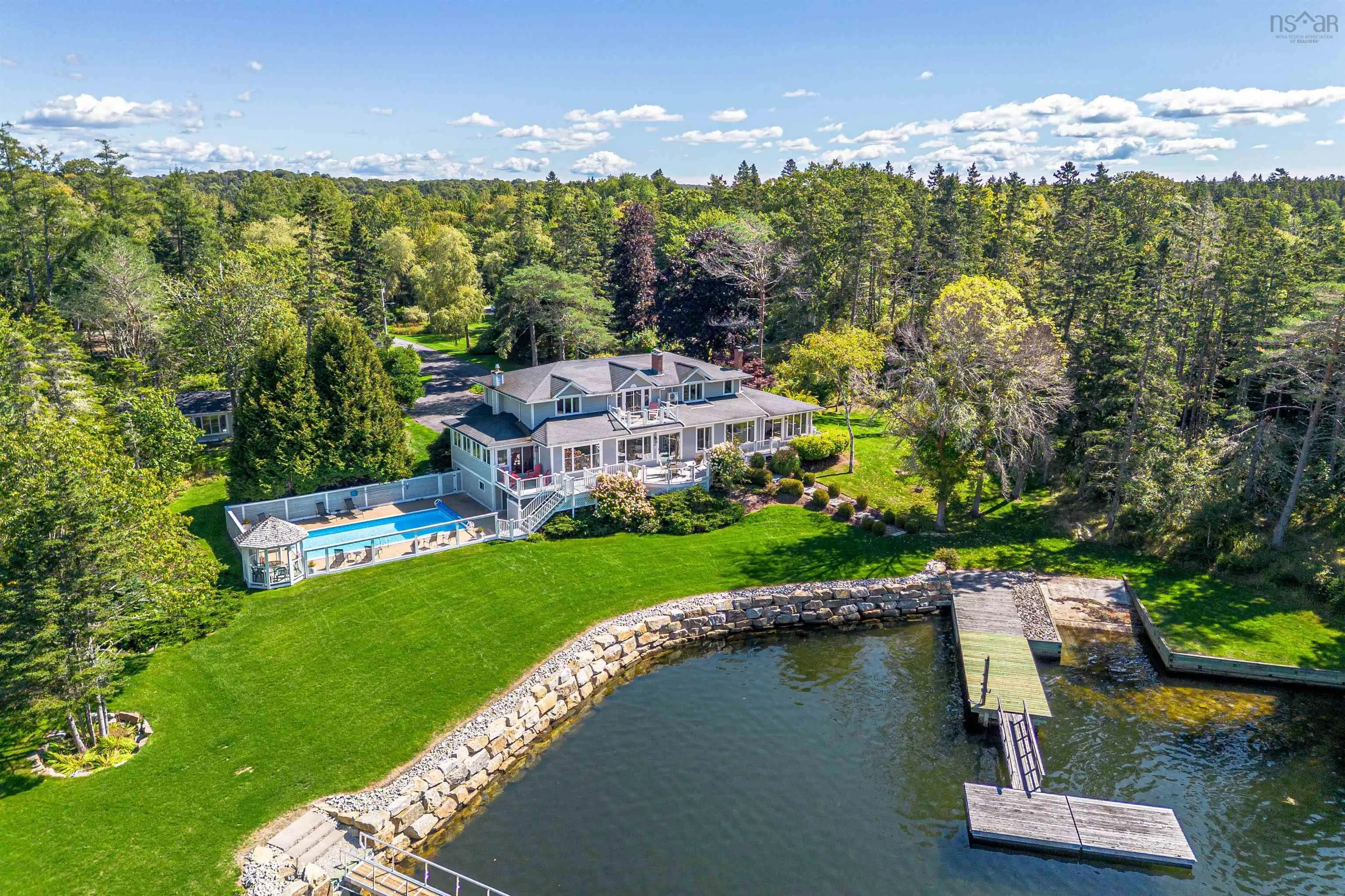 35 Sunnywood Road, Head Of St. Margarets Bay, NS B2Y 3Y8, 3 Bedrooms Bedrooms, ,4 BathroomsBathrooms,Residential,For Sale,Sunnywood,202523676