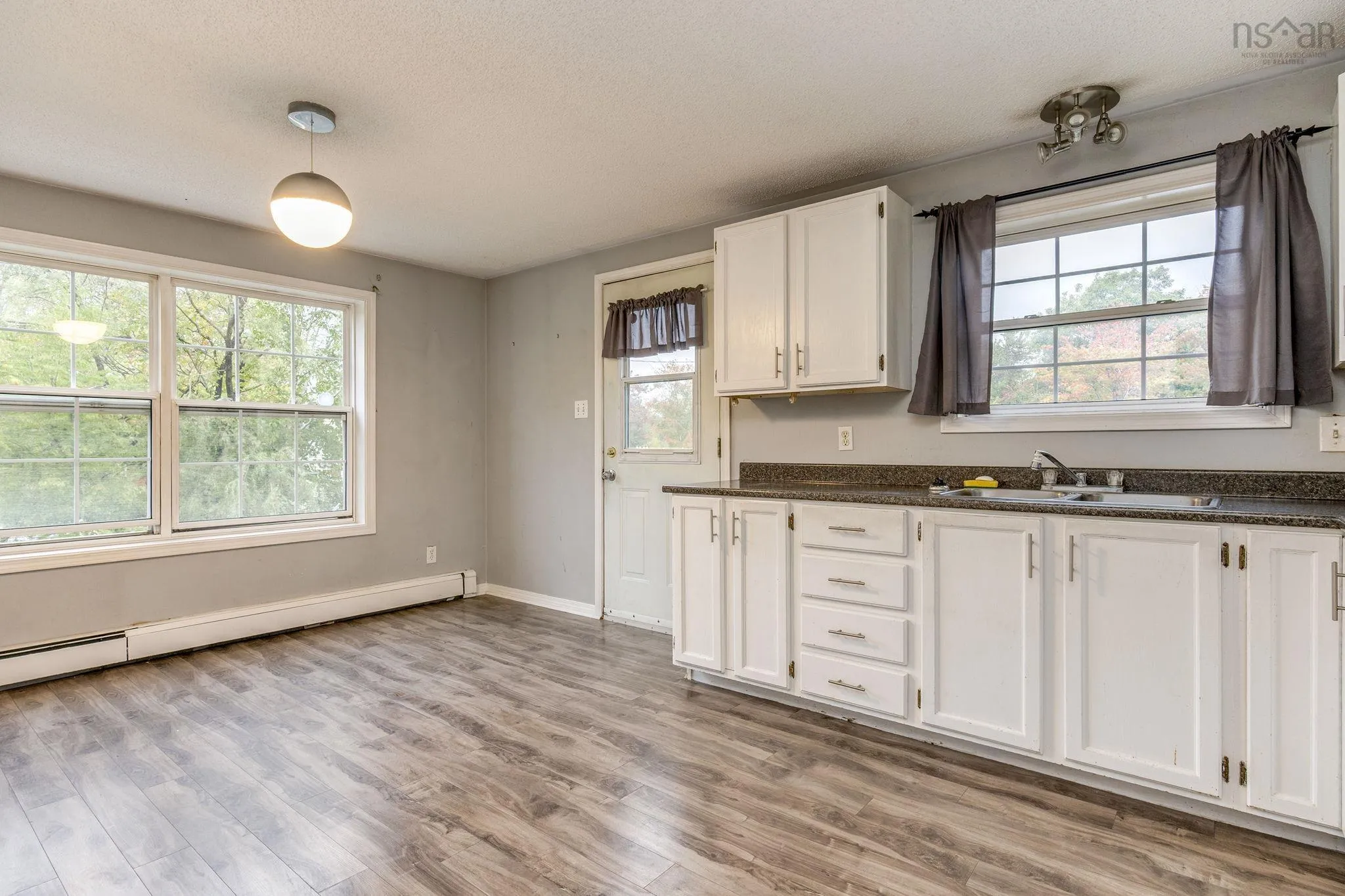 69 Lakecrest Drive, Dartmouth, NS B2X 1V5, 4 Bedrooms Bedrooms, ,2 BathroomsBathrooms,Residential,For Sale,Lakecrest,202524553