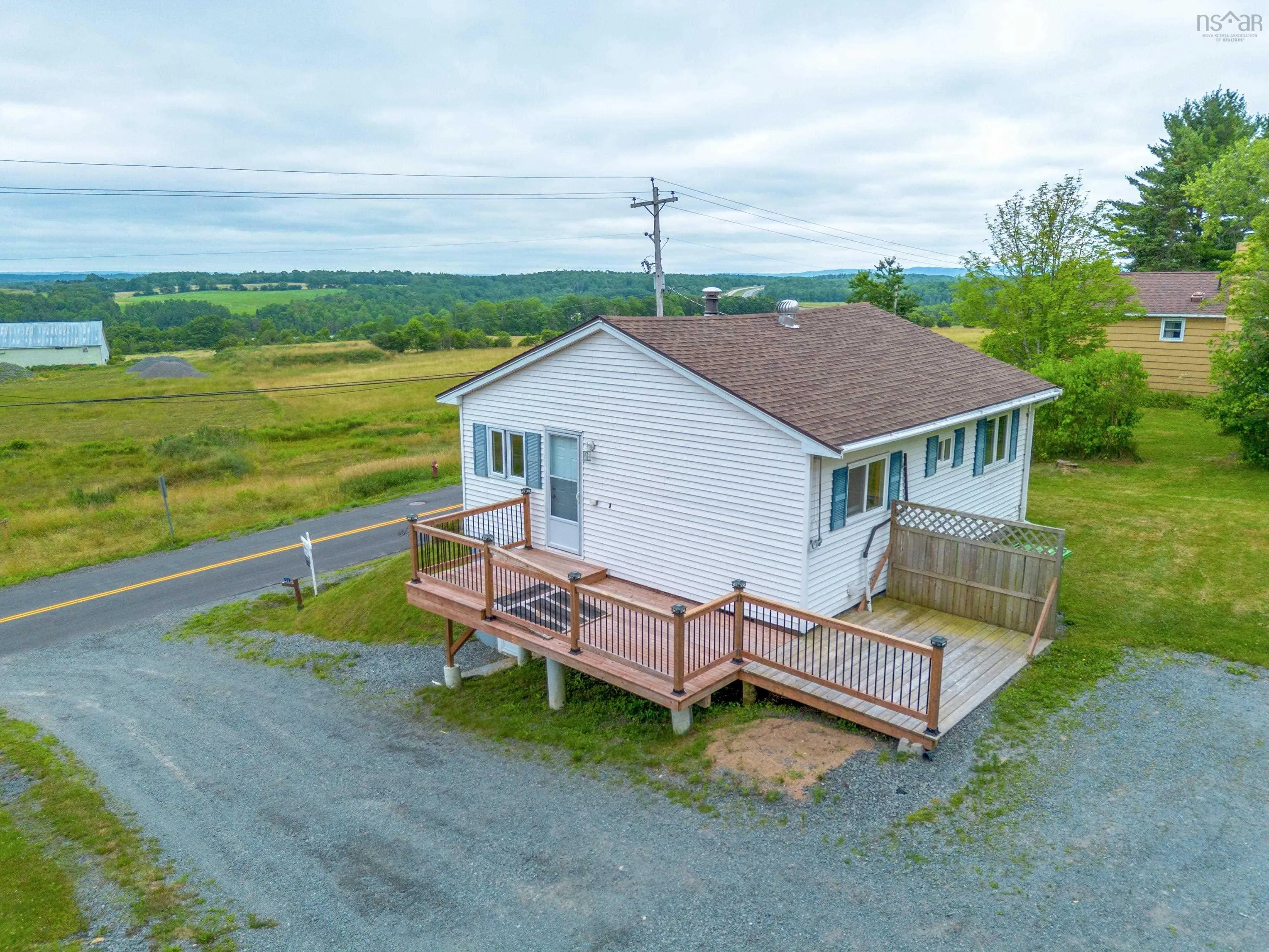 11 Bog Road, Hantsport, NS B0P 1P0, 2 Bedrooms Bedrooms, ,2 BathroomsBathrooms,Residential,For Sale,Bog,202517871