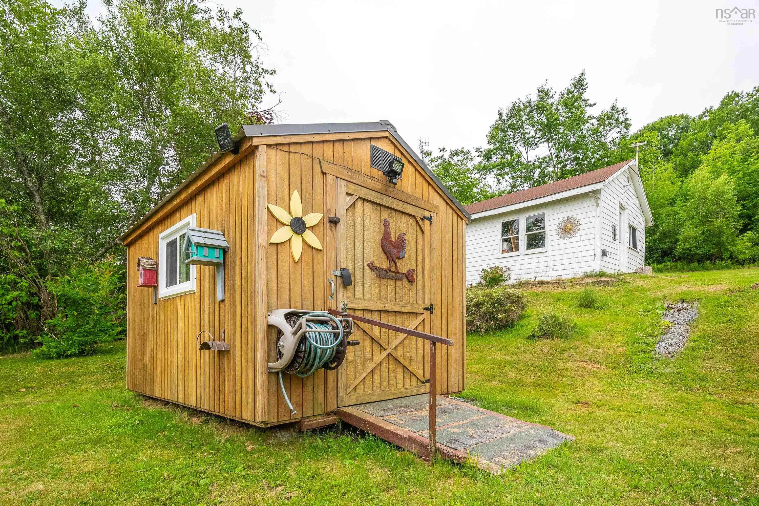 11 Bog Road, Hantsport, NS B0P 1P0, 2 Bedrooms Bedrooms, ,2 BathroomsBathrooms,Residential,For Sale,Bog,202517871