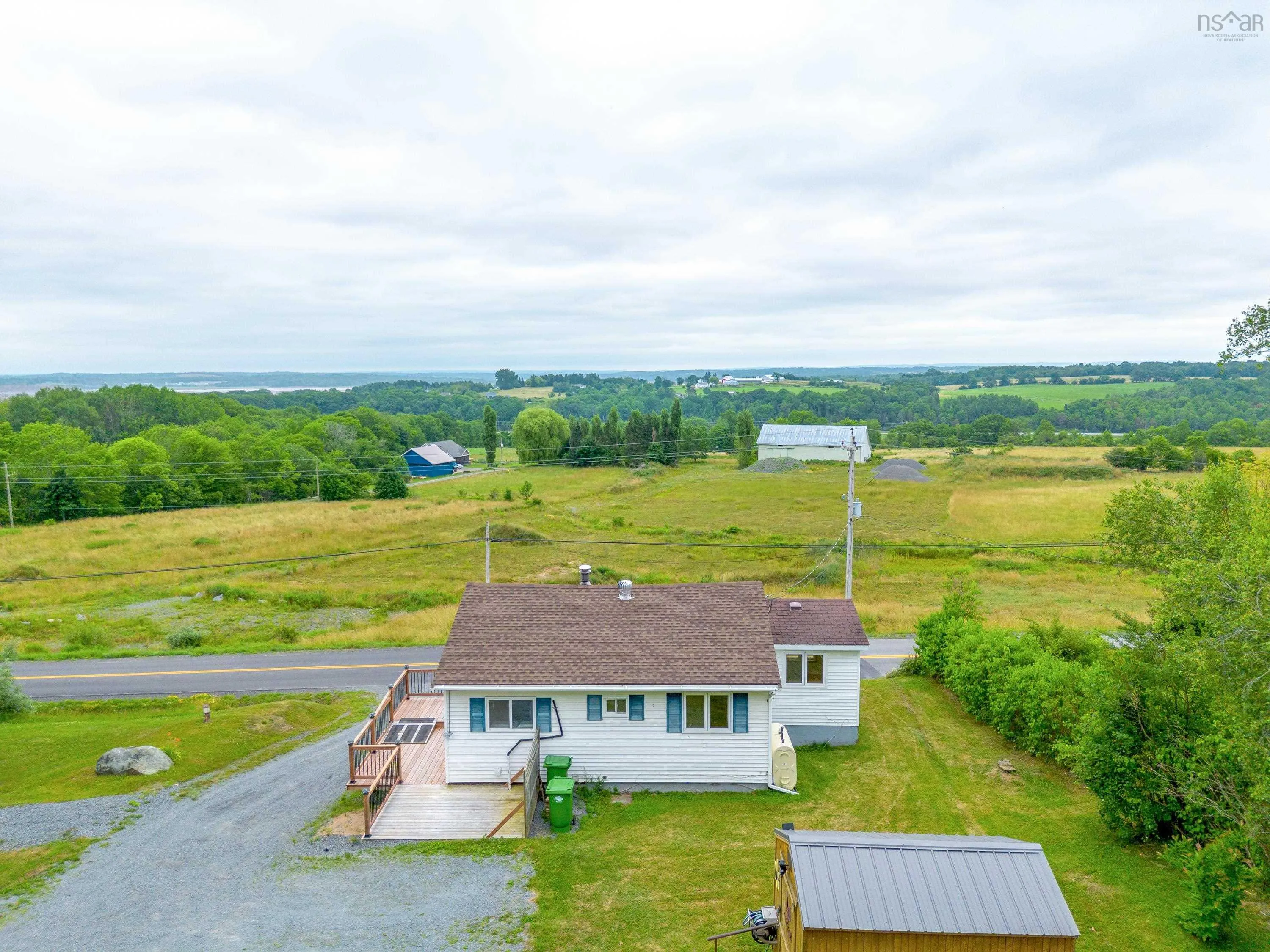11 Bog Road, Hantsport, NS B0P 1P0, 2 Bedrooms Bedrooms, ,2 BathroomsBathrooms,Residential,For Sale,Bog,202517871