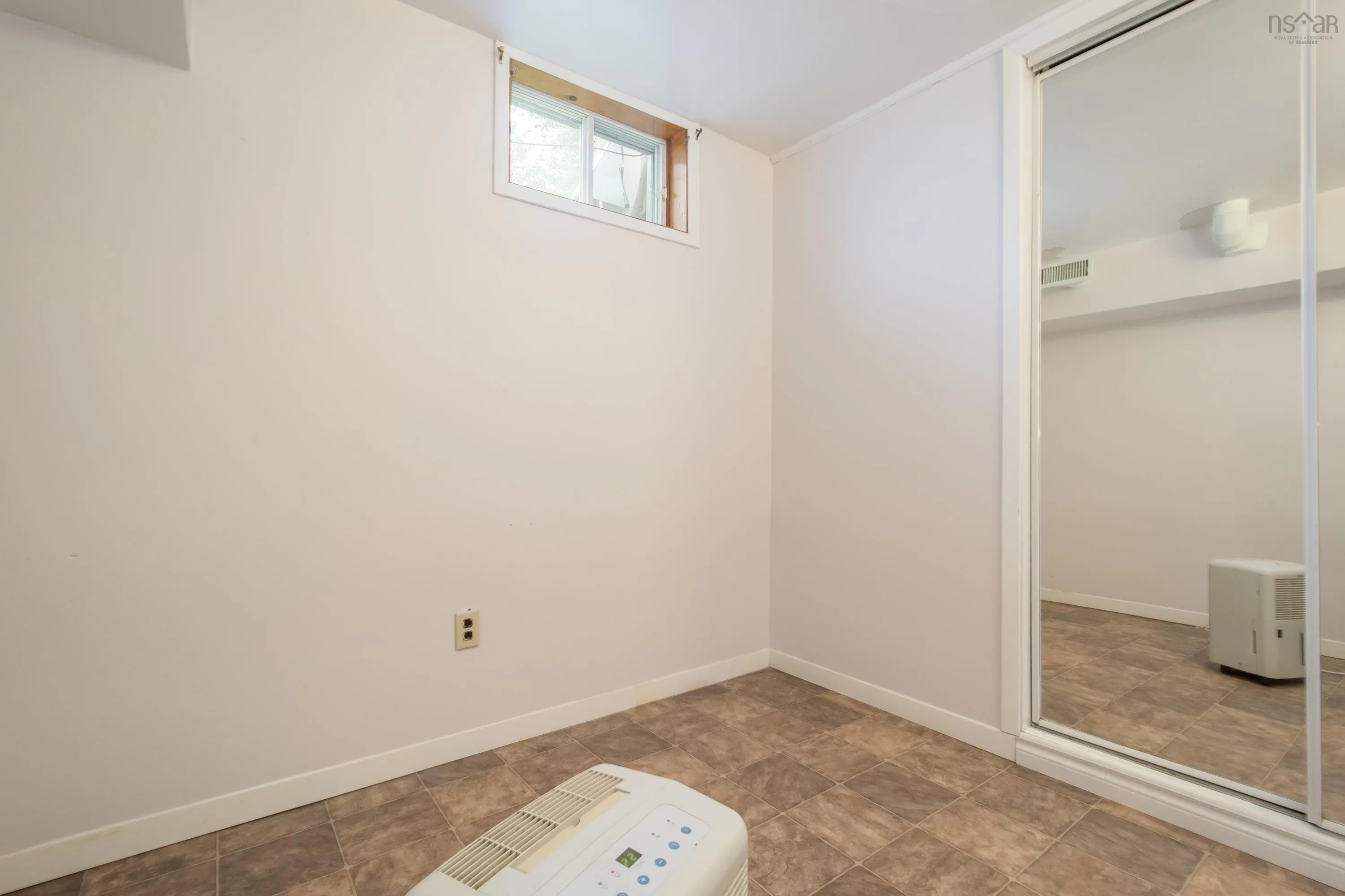 11 Bog Road, Hantsport, NS B0P 1P0, 2 Bedrooms Bedrooms, ,2 BathroomsBathrooms,Residential,For Sale,Bog,202517871