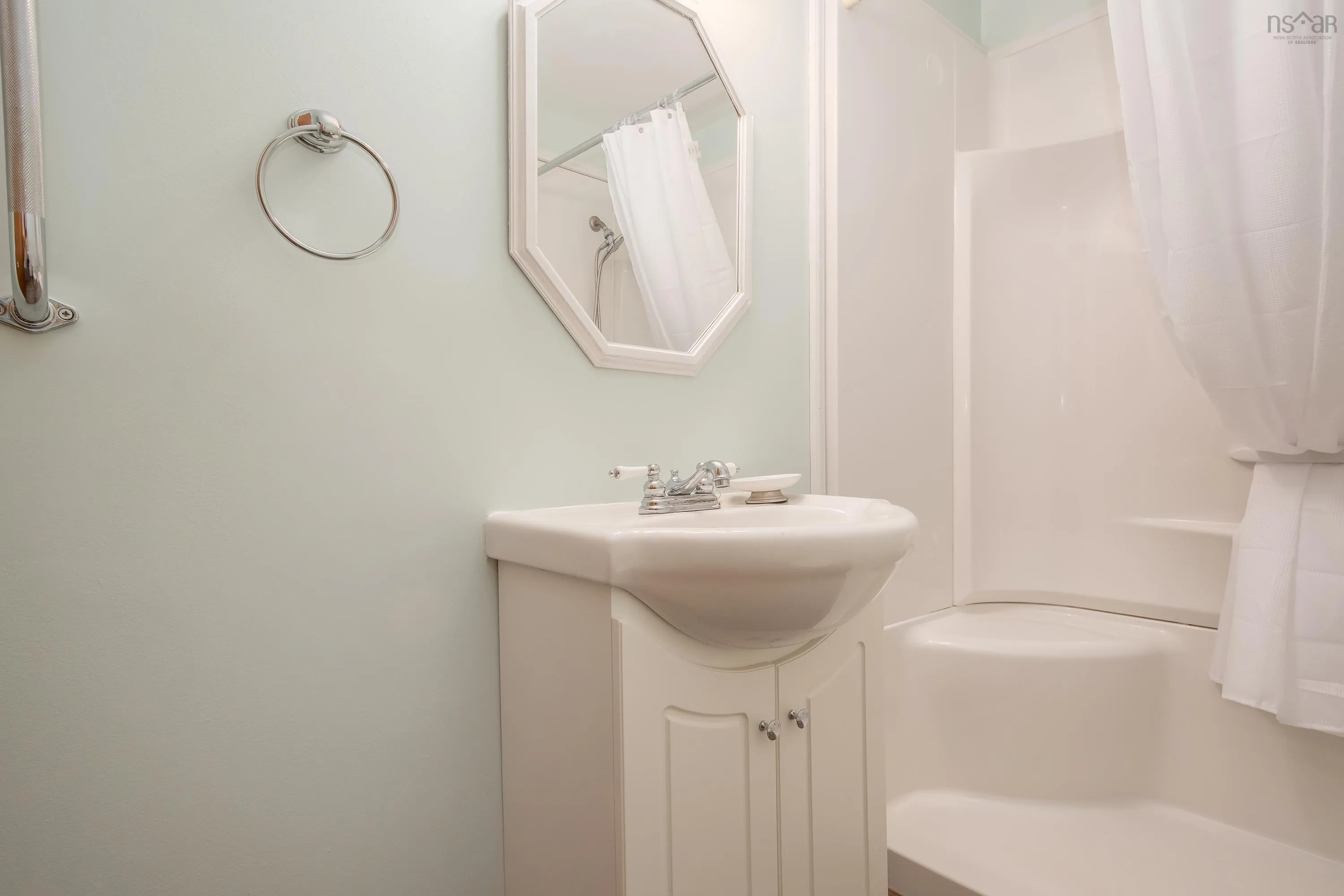 11 Bog Road, Hantsport, NS B0P 1P0, 2 Bedrooms Bedrooms, ,2 BathroomsBathrooms,Residential,For Sale,Bog,202517871