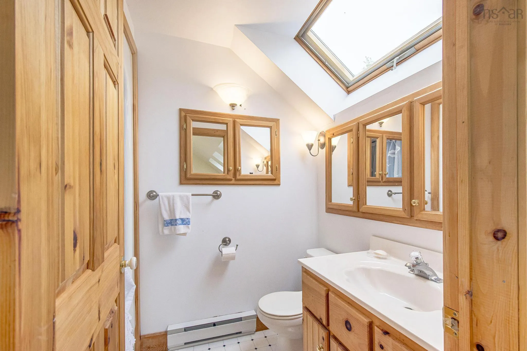 3470 Sandy Point Road, Jordan Bay Ns B0t 1w0, 3 Bedrooms Bedrooms, ,3 BathroomsBathrooms,Residential,For Sale,Sandy Point,202421017