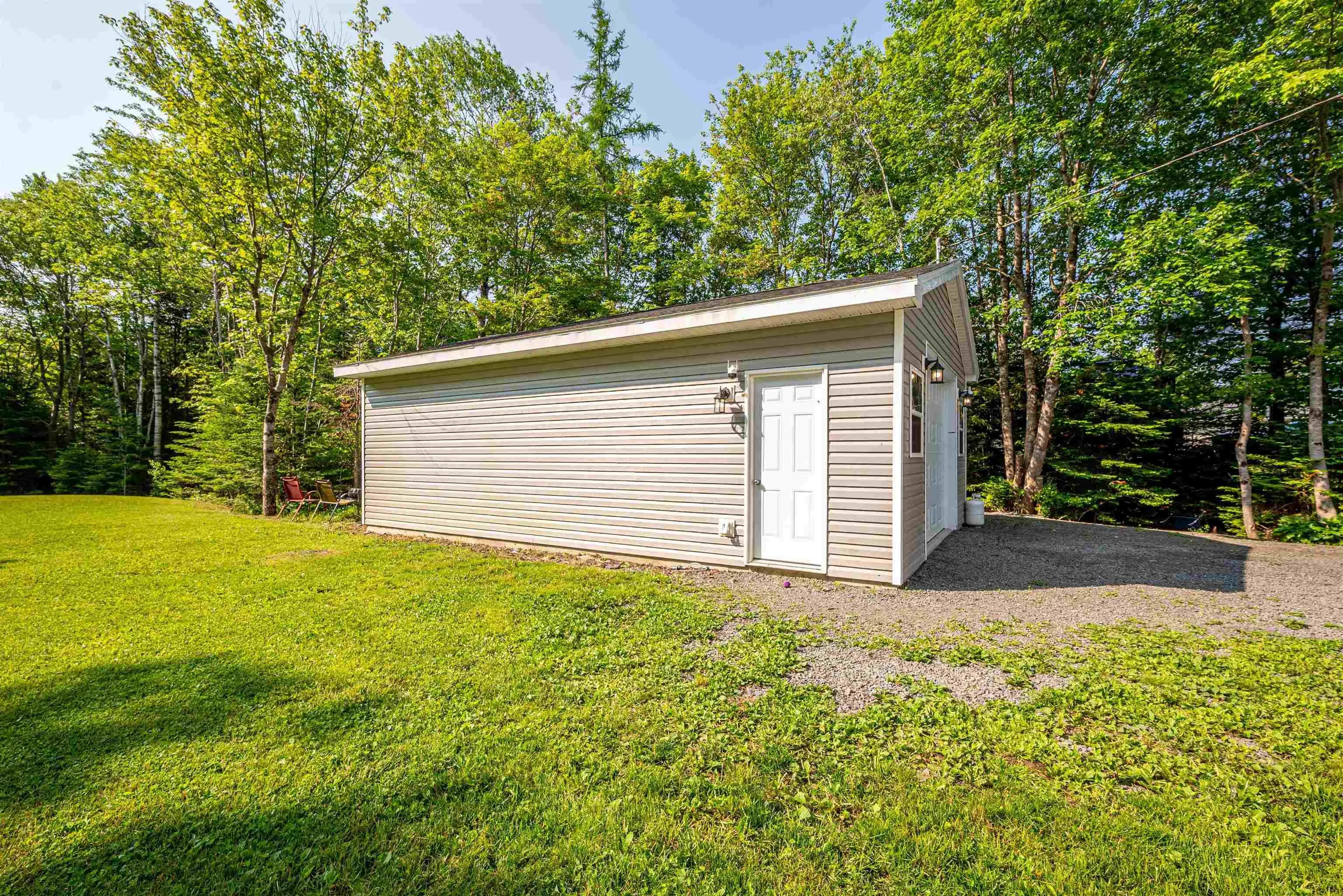 327 East Uniacke Road, East Uniacke, NS B0N 1Z0, 2 Bedrooms Bedrooms, ,2 BathroomsBathrooms,Residential,For Sale,East Uniacke,202519548