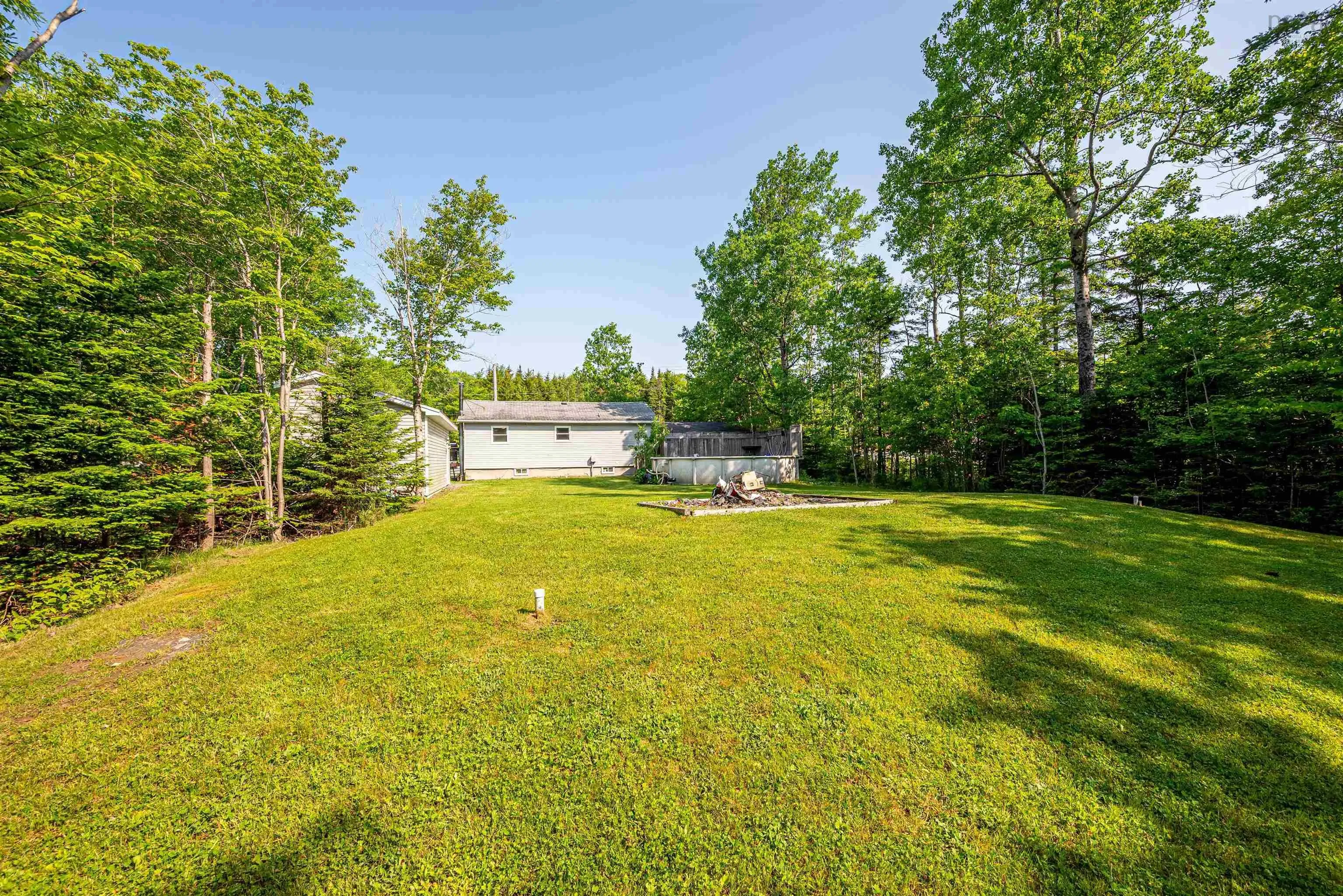 327 East Uniacke Road, East Uniacke, NS B0N 1Z0, 2 Bedrooms Bedrooms, ,2 BathroomsBathrooms,Residential,For Sale,East Uniacke,202519548