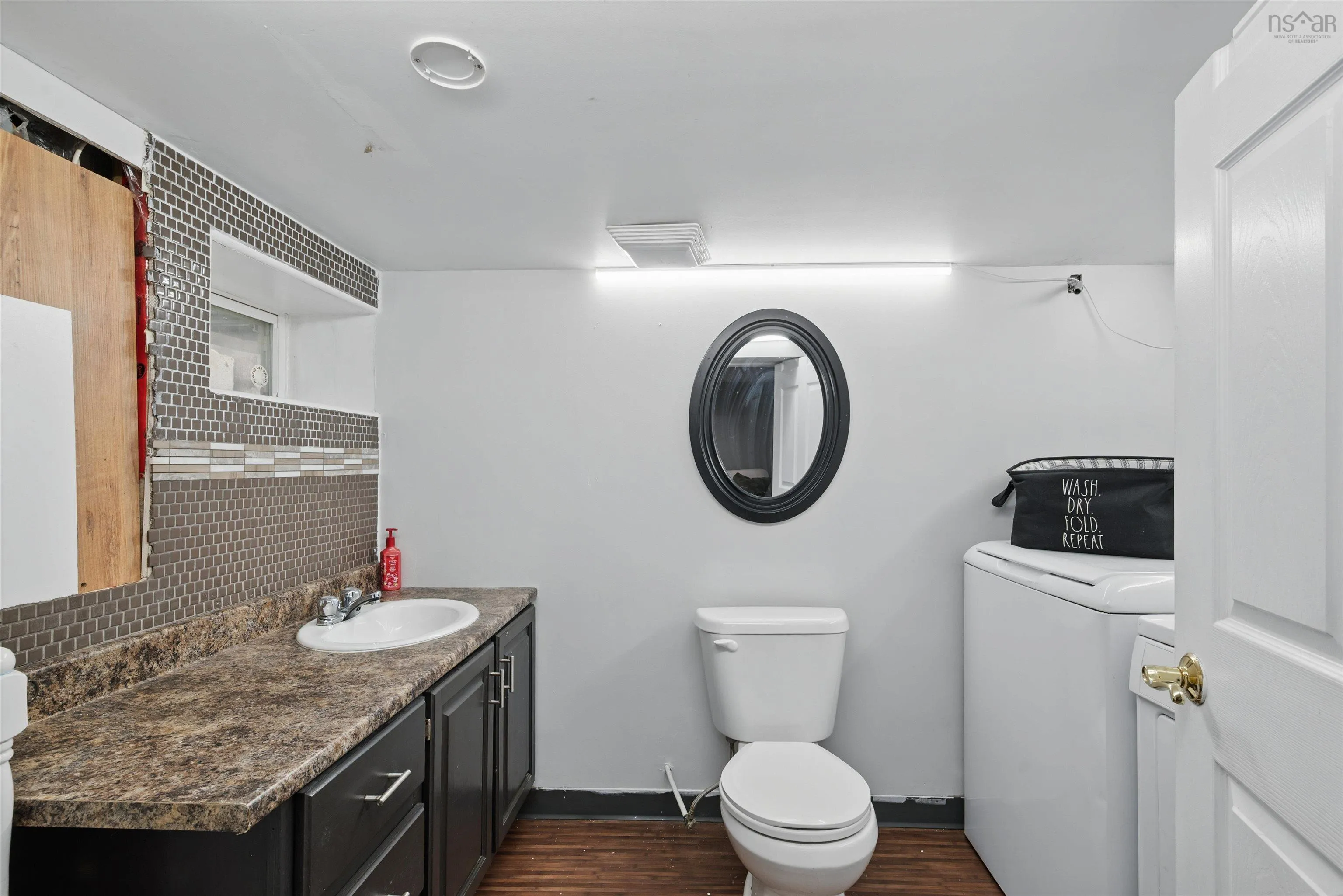 327 East Uniacke Road, East Uniacke, NS B0N 1Z0, 2 Bedrooms Bedrooms, ,2 BathroomsBathrooms,Residential,For Sale,East Uniacke,202519548
