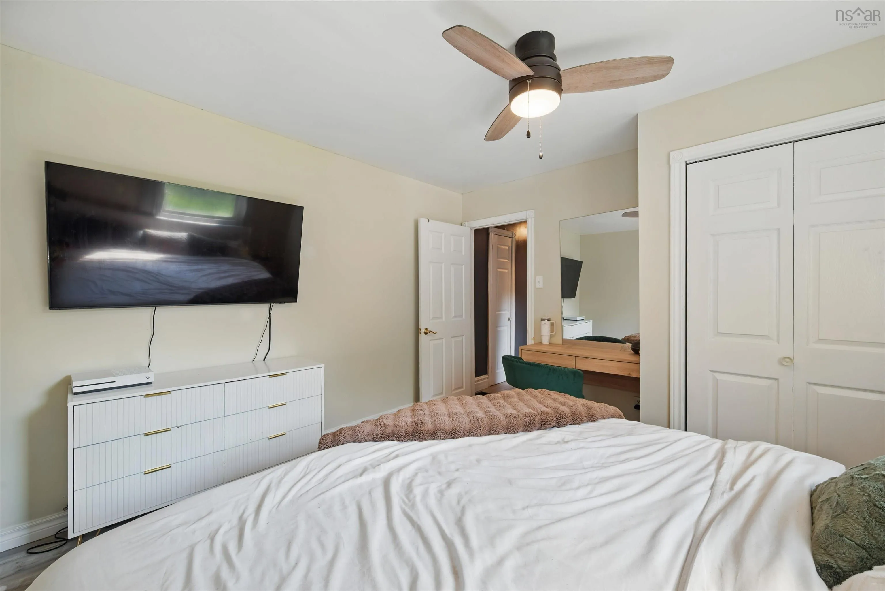 327 East Uniacke Road, East Uniacke, NS B0N 1Z0, 2 Bedrooms Bedrooms, ,2 BathroomsBathrooms,Residential,For Sale,East Uniacke,202519548