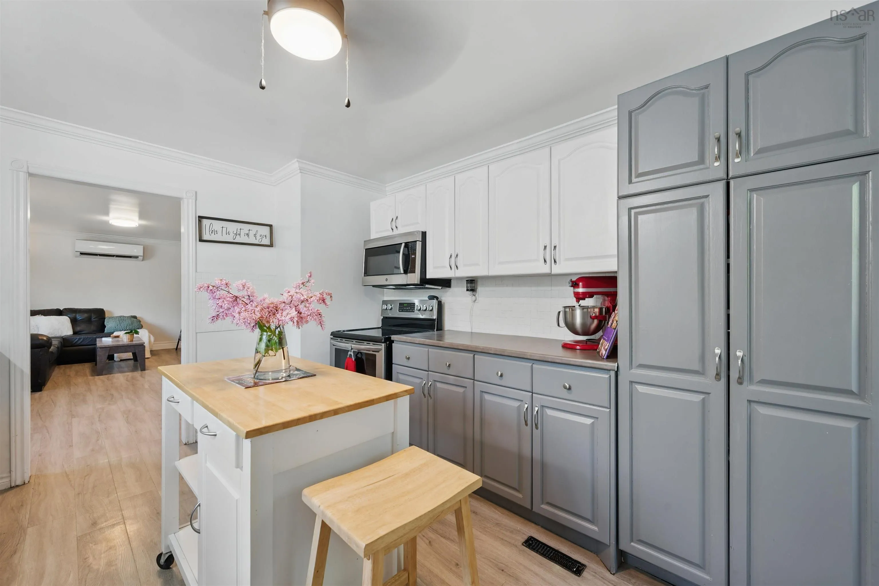 327 East Uniacke Road, East Uniacke, NS B0N 1Z0, 2 Bedrooms Bedrooms, ,2 BathroomsBathrooms,Residential,For Sale,East Uniacke,202519548