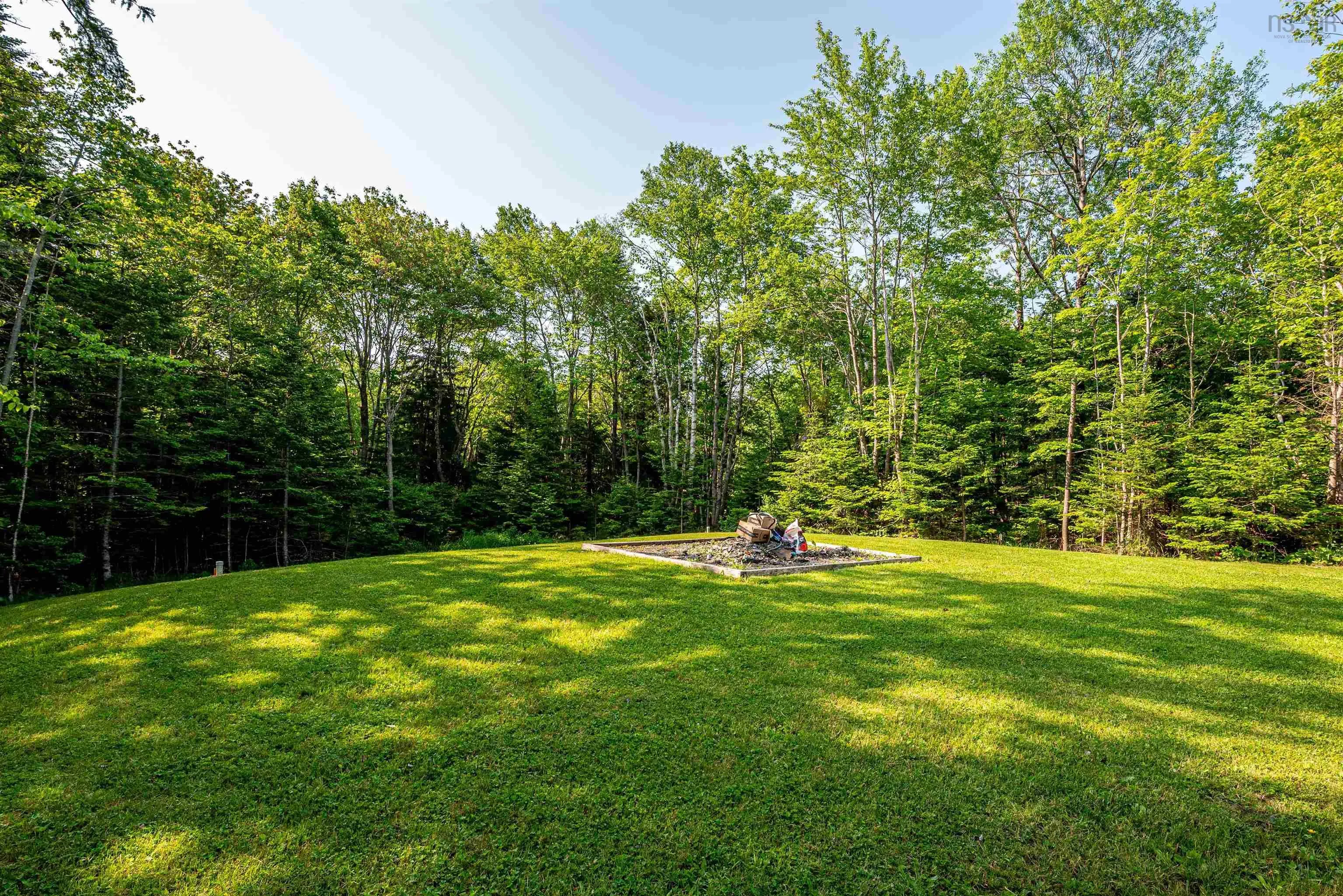 327 East Uniacke Road, East Uniacke, NS B0N 1Z0, 2 Bedrooms Bedrooms, ,2 BathroomsBathrooms,Residential,For Sale,East Uniacke,202519548