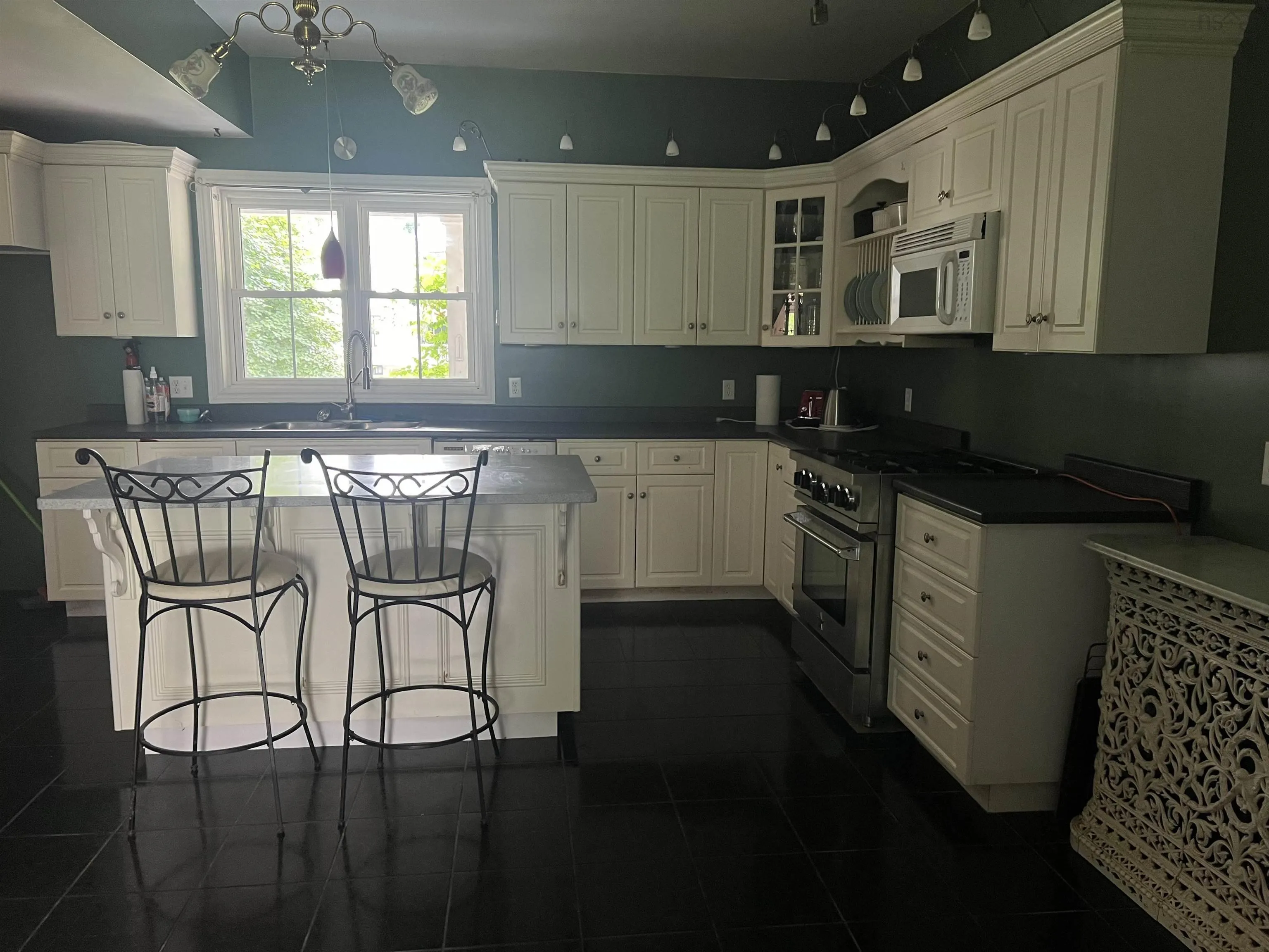 258 Faulkland Street, Pictou Ns B0k 1h0, 6 Bedrooms Bedrooms, ,4 BathroomsBathrooms,Residential,For Sale,Faulkland,202417381
