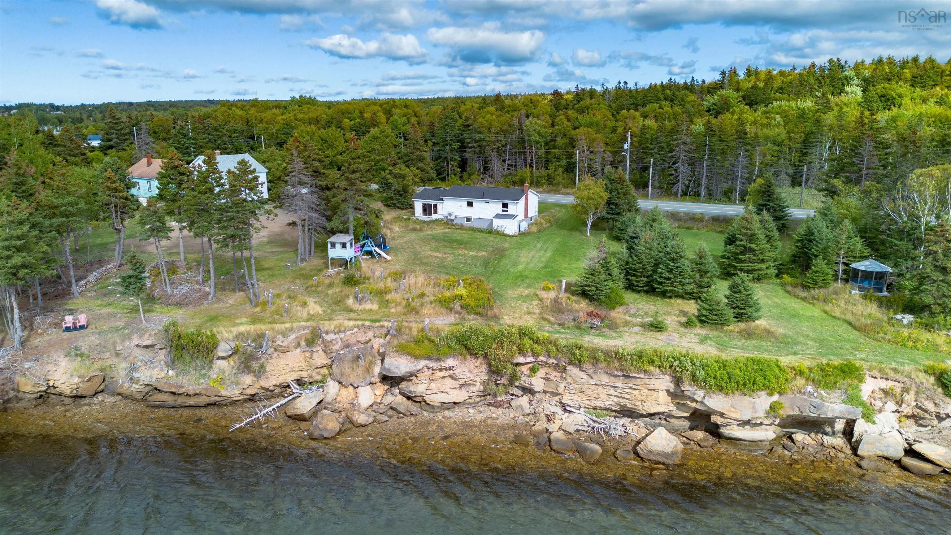 2339 New Waterford Highway, South Bar, NS B1N 3H9, 3 Bedrooms Bedrooms, ,1 BathroomBathrooms,Residential,For Sale,New Waterford,202523279