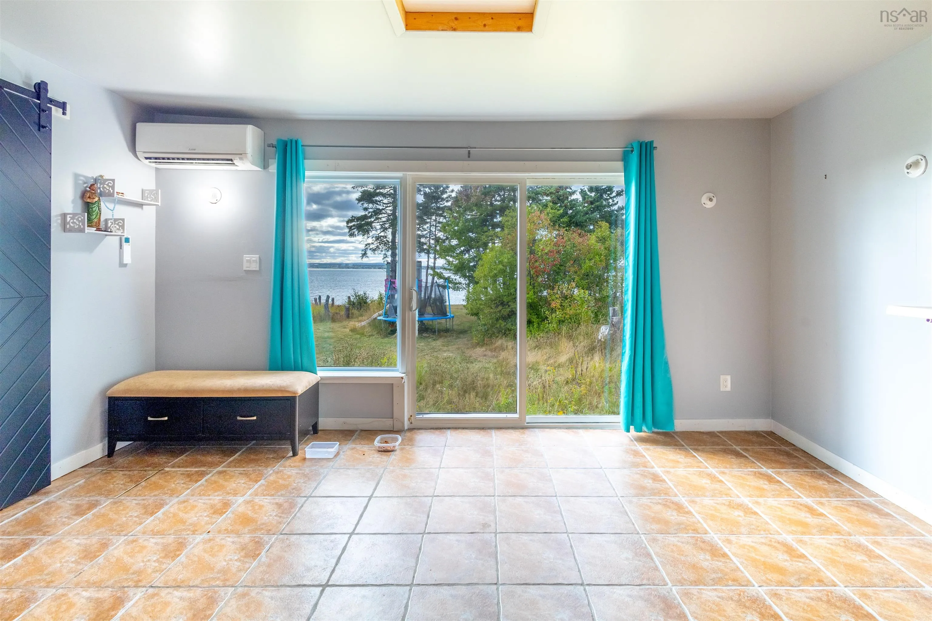 2339 New Waterford Highway, South Bar, NS B1N 3H9, 3 Bedrooms Bedrooms, ,1 BathroomBathrooms,Residential,For Sale,New Waterford,202523279