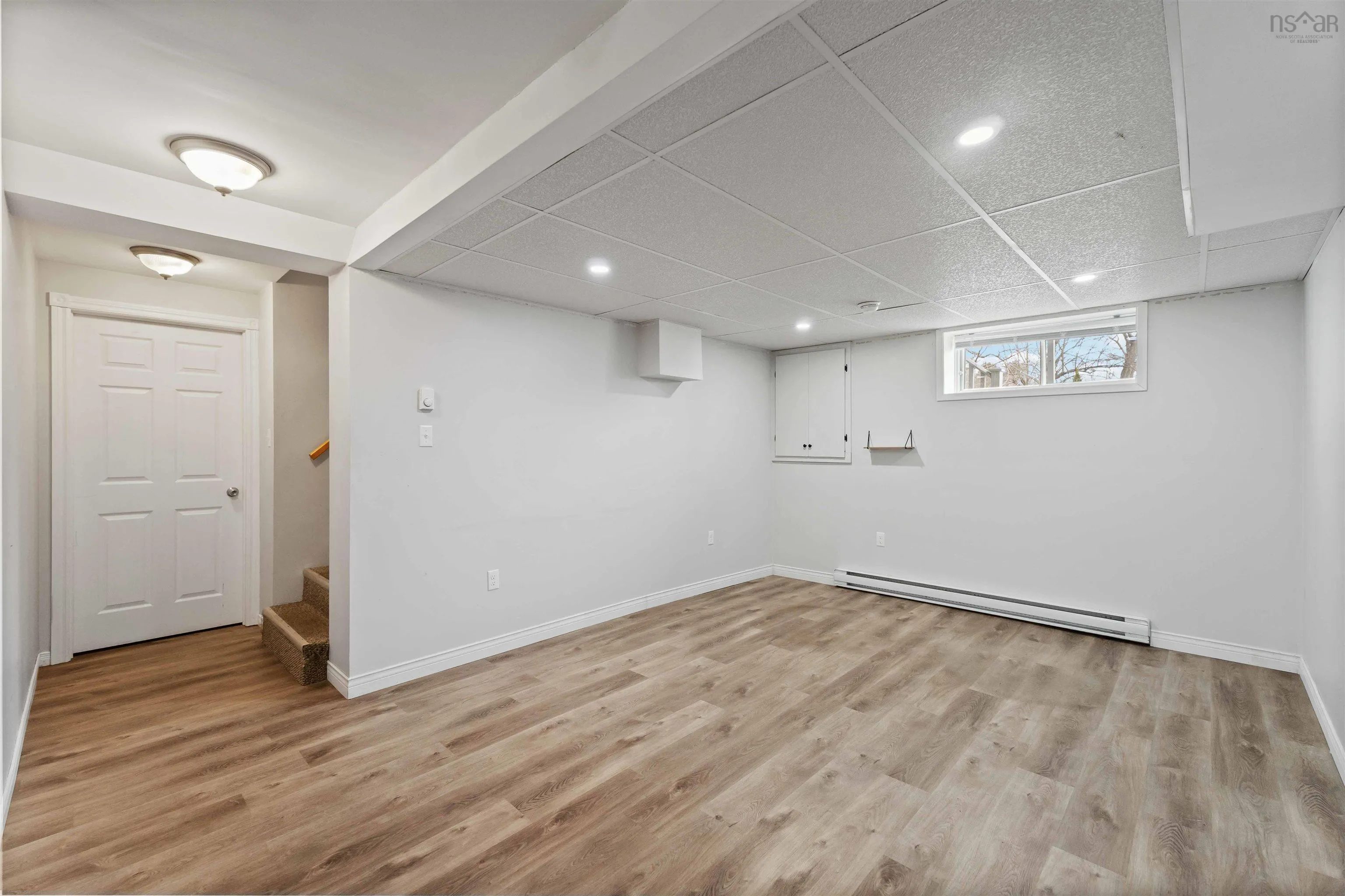 909 Main Street, Kingston Ns B0p 1r0, 5 Bedrooms Bedrooms, ,3 BathroomsBathrooms,Residential,For Sale,Main,202505973