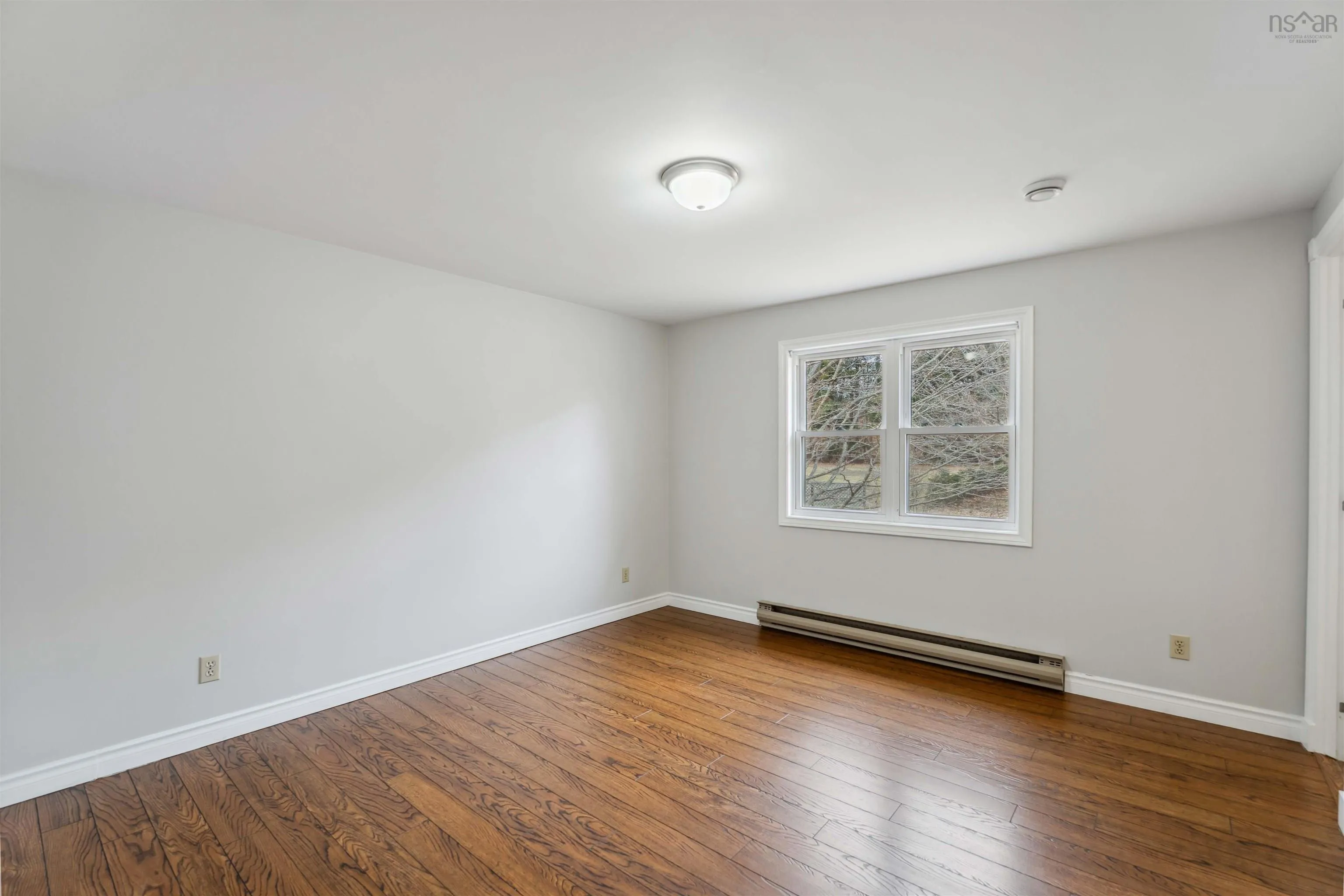 909 Main Street, Kingston Ns B0p 1r0, 5 Bedrooms Bedrooms, ,3 BathroomsBathrooms,Residential,For Sale,Main,202505973