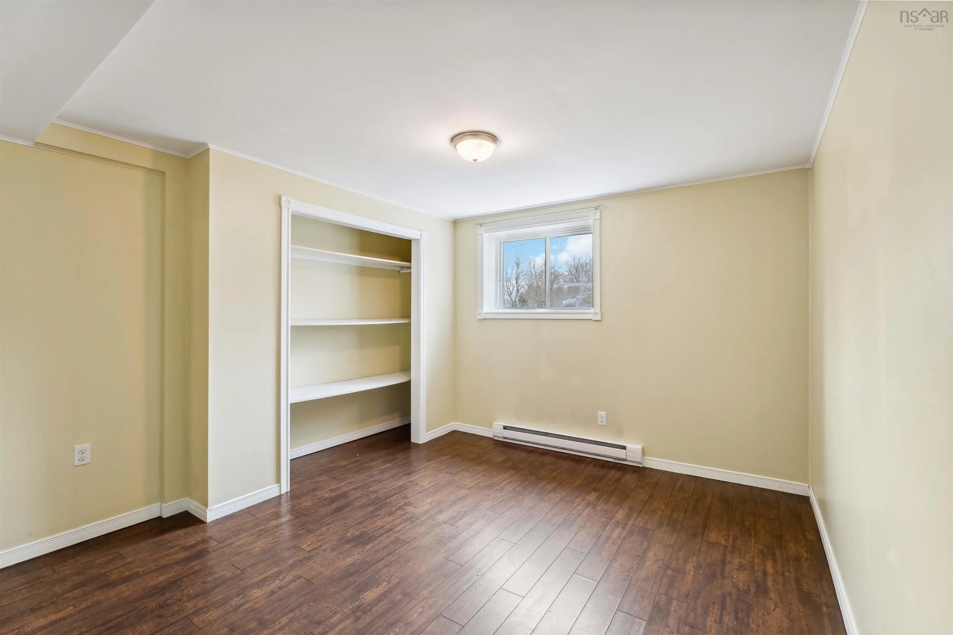 909 Main Street, Kingston Ns B0p 1r0, 5 Bedrooms Bedrooms, ,3 BathroomsBathrooms,Residential,For Sale,Main,202505973