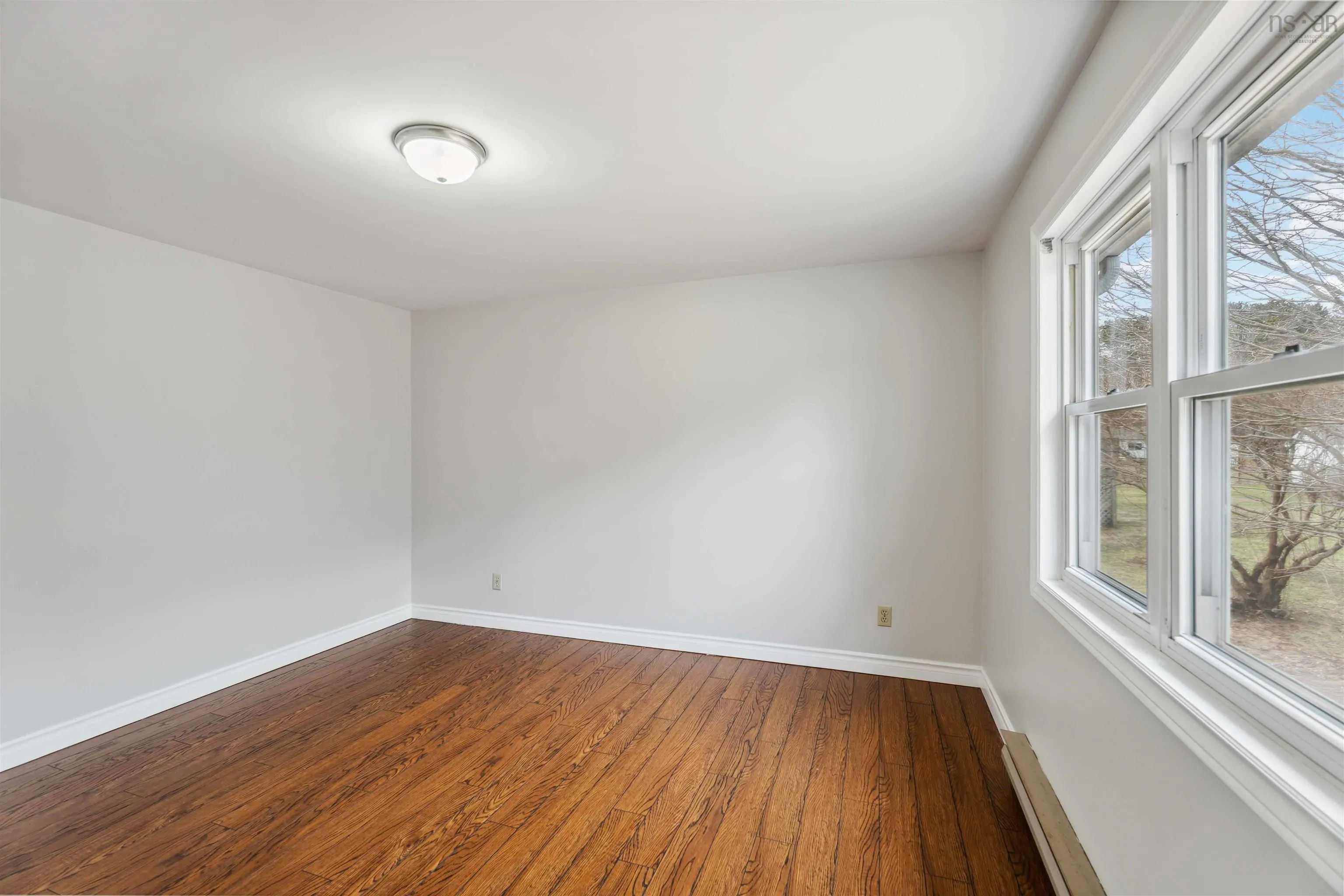 909 Main Street, Kingston Ns B0p 1r0, 5 Bedrooms Bedrooms, ,3 BathroomsBathrooms,Residential,For Sale,Main,202505973